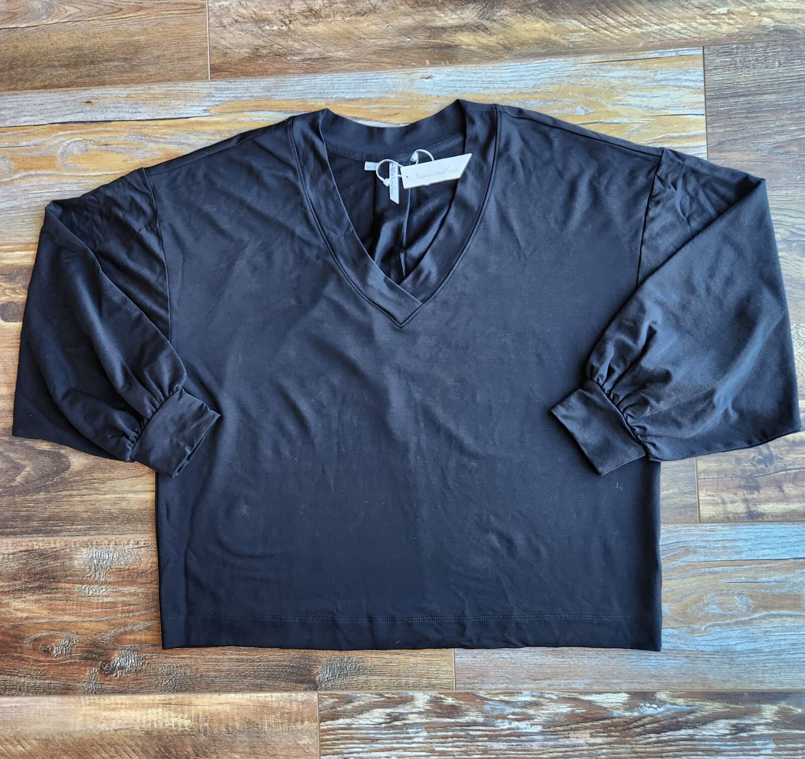 NWT Travis Mathew Women's XL Cloud Terry V-Neck Top Long Sleeve Tencel Black - Thumbnail 8