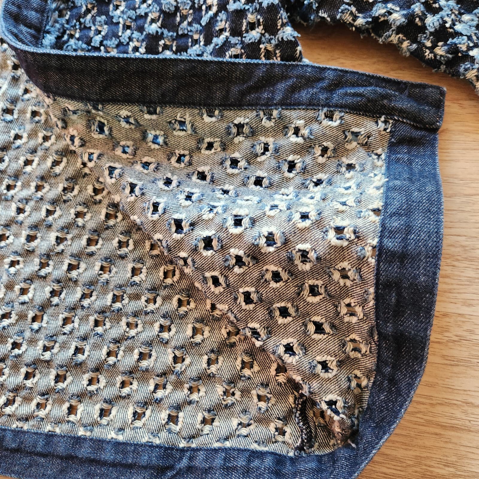 Chico's Perforated Denim Open Jacket 3/4 Sleeve 100% Cotton Blue Sz.0 (S/4) - Thumbnail 6
