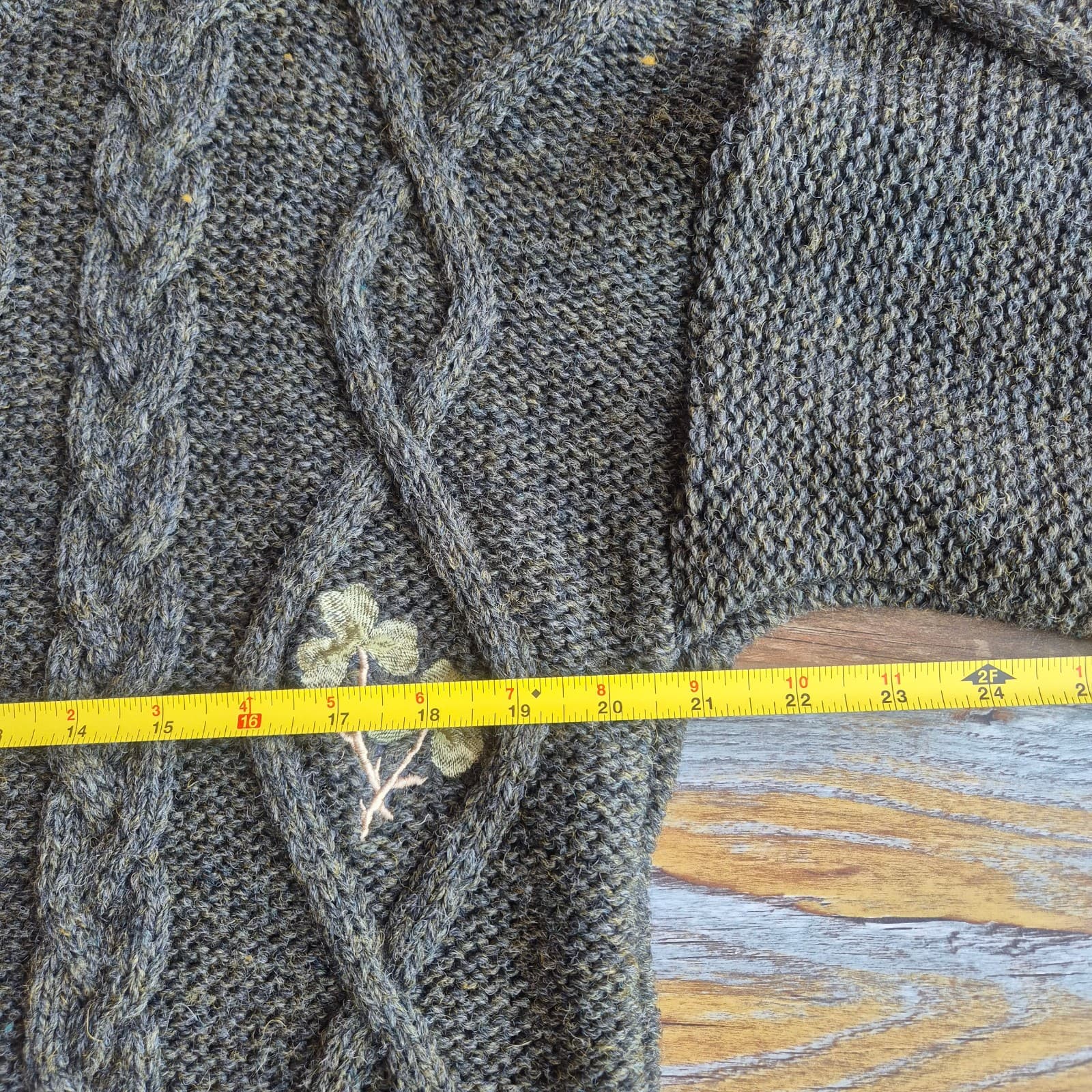 Vintage ACORN Wool Shamrock Embroidered Cable Knit Fisherman Chunky Sweater Sz.M - Thumbnail 9