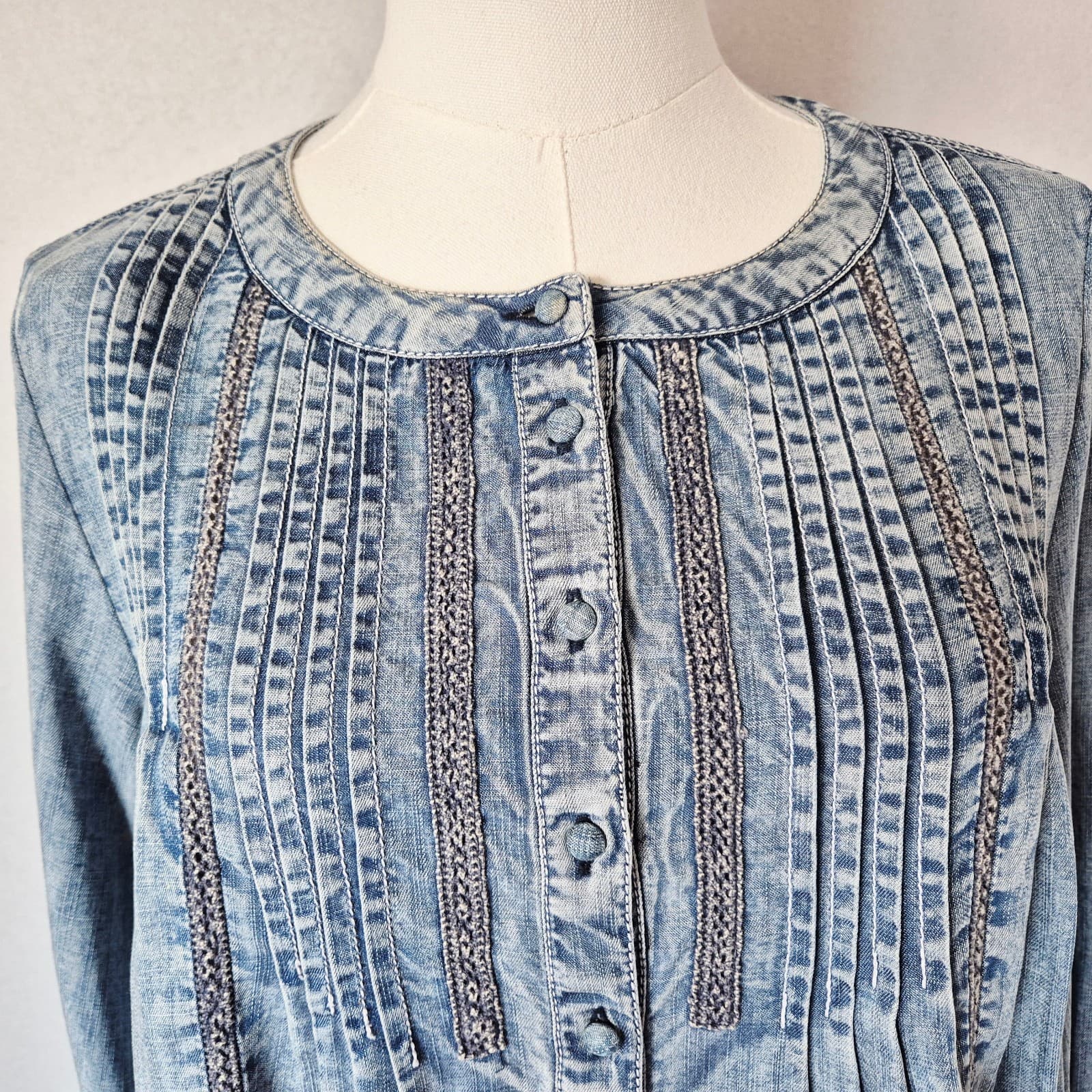 Pilcro and the Letterpress Norah Pintucked Chambray Blouse Long Sleeve Women's S - Thumbnail 5
