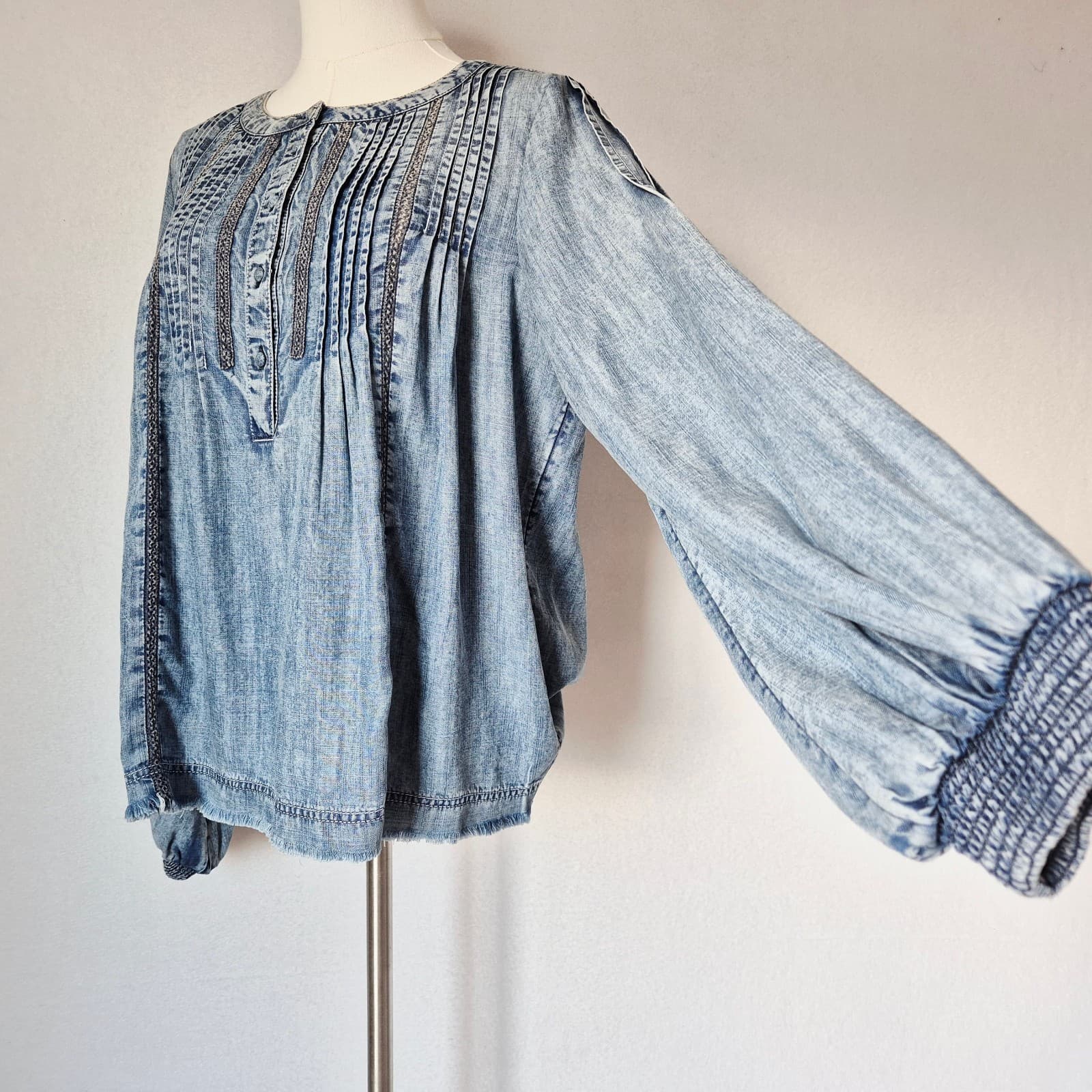 Pilcro and the Letterpress Norah Pintucked Chambray Blouse Long Sleeve Women's S - Thumbnail 3