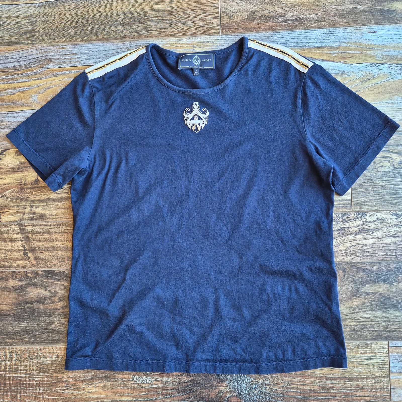 ST. JOHN SPORT Marie Gray Gold Embroidered Emblem Shoulder Detail T-Shirt Blue P - Thumbnail 2