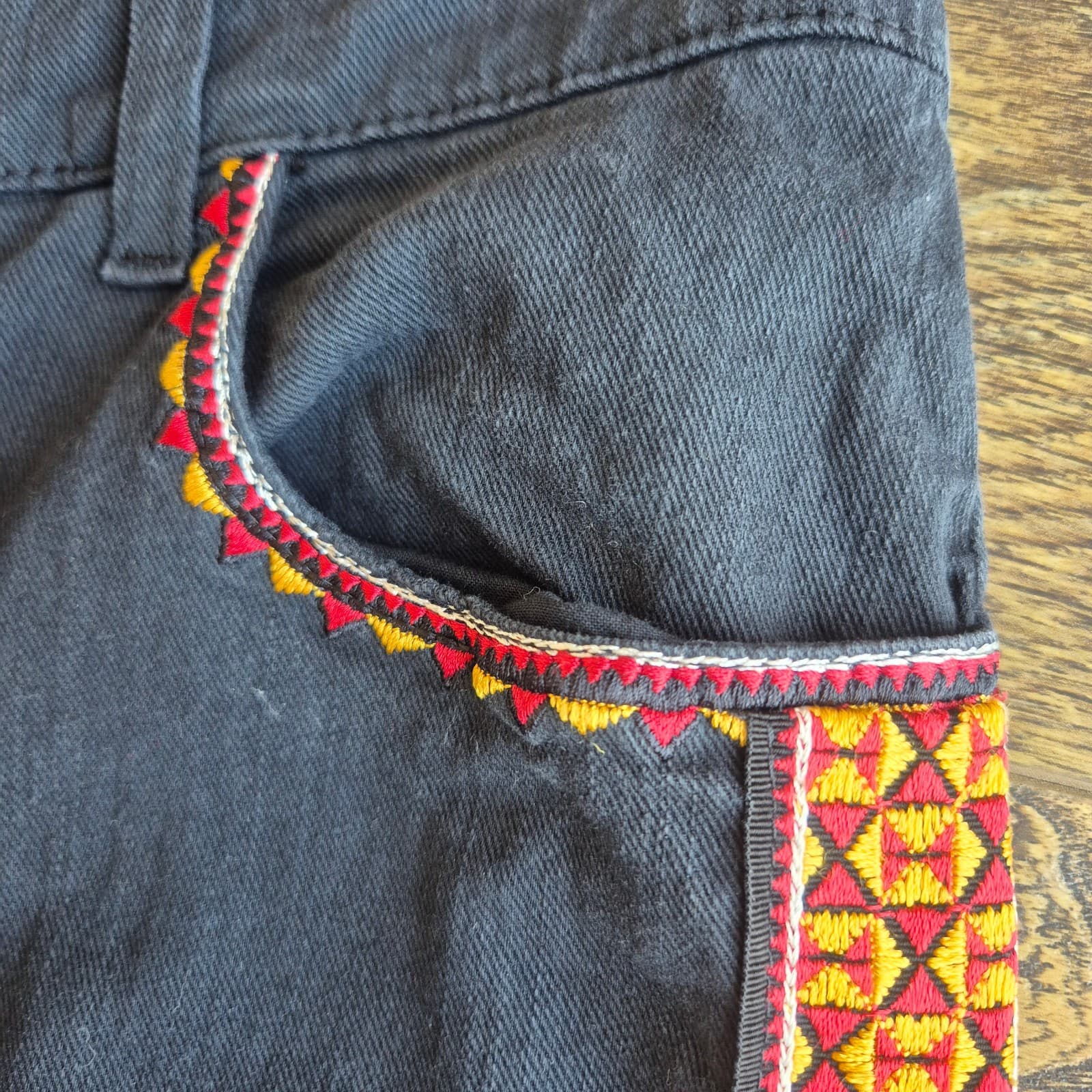 Etro Made in Italy Embroidered High Rise Kick Flare Jean Fray-Hem Black Women 32 - Thumbnail 4