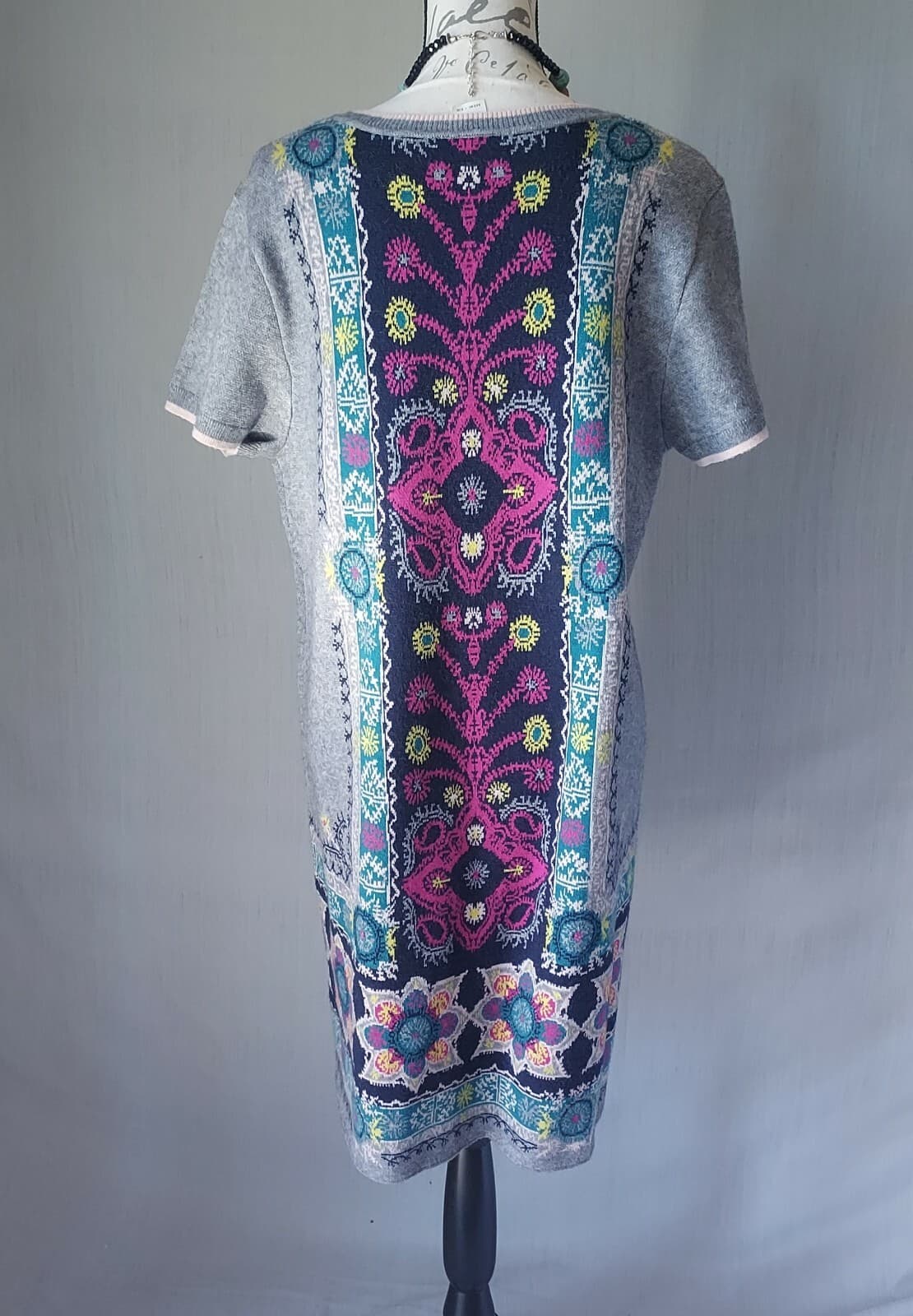 Akemi+Kin Anthropologie Kaleidoscope Sweater Dress Short Sleeve Floral Grey Sz.L - Thumbnail 7