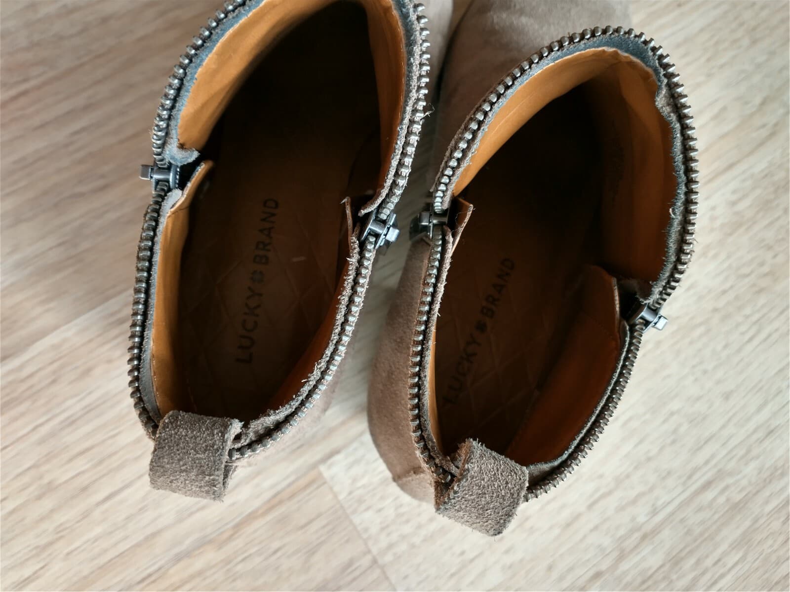 EUC Lucky Brand Bartalino Women Suede Ankle Boots Zip Heels-1.5" Brown US8M EU38 - Thumbnail 9