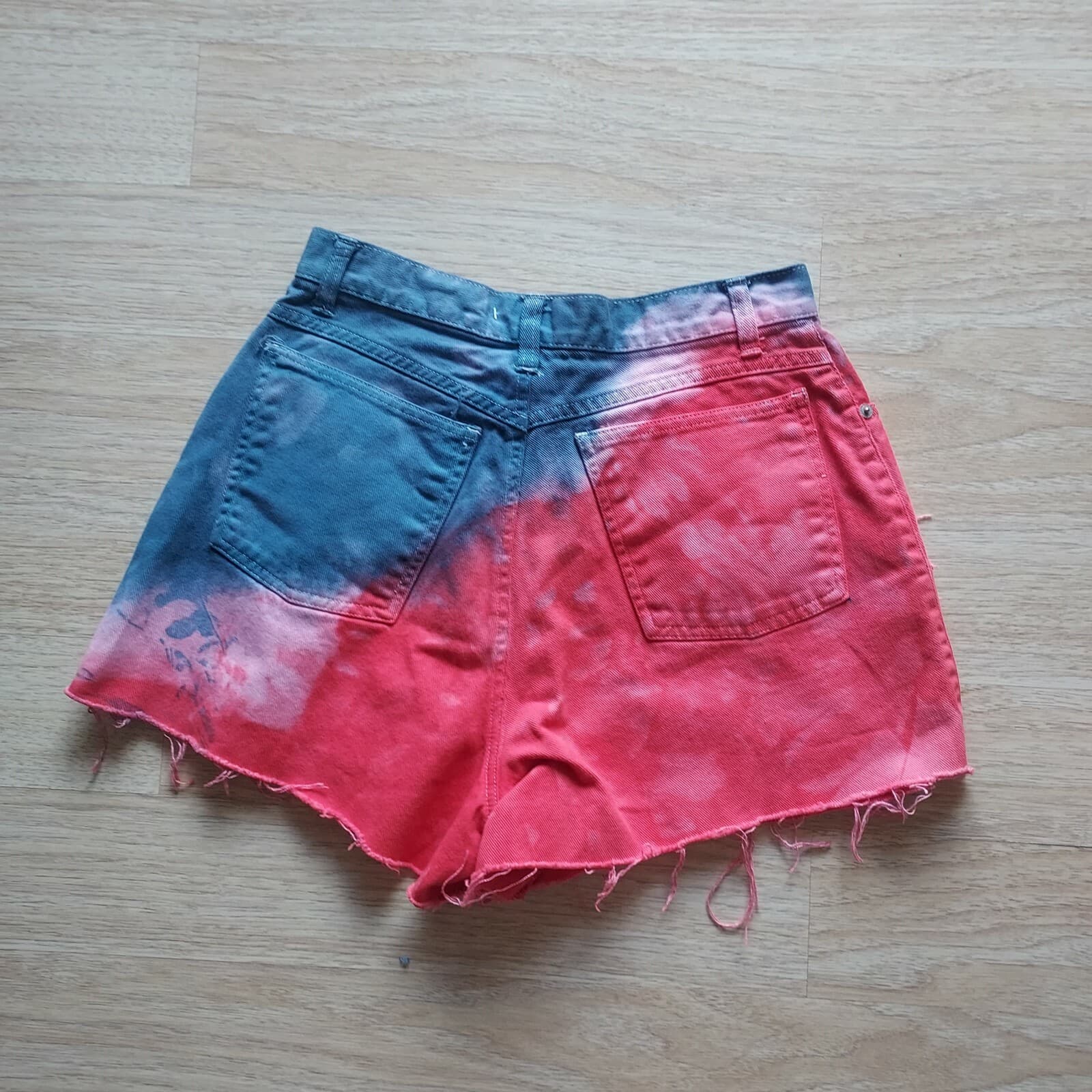 NWT Cenza Acid Wash Distressed Mom Jean Shorts High Rise Zip Blue-Red Women 10 - Thumbnail 2