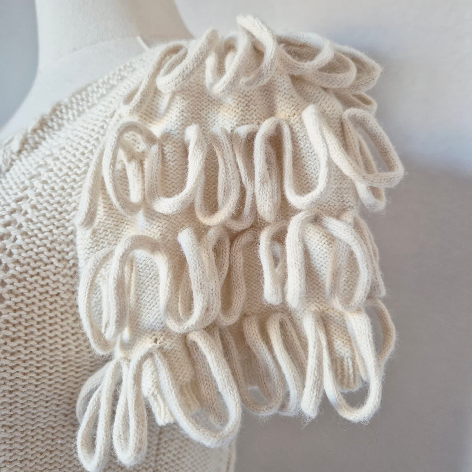 HWR by Anthropologie Looped Epaulet Cable Knit Short Sleeve Sweater Cream Sz.XS - Thumbnail 5
