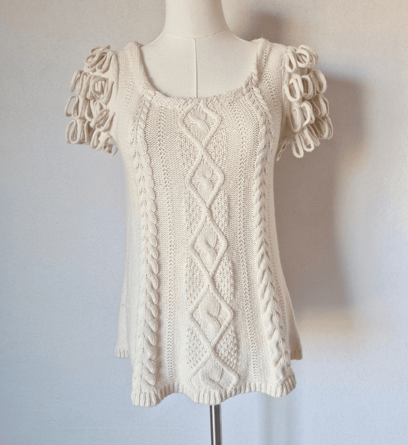 HWR by Anthropologie Looped Epaulet Cable Knit Short Sleeve Sweater Cream Sz.XS - Thumbnail 2