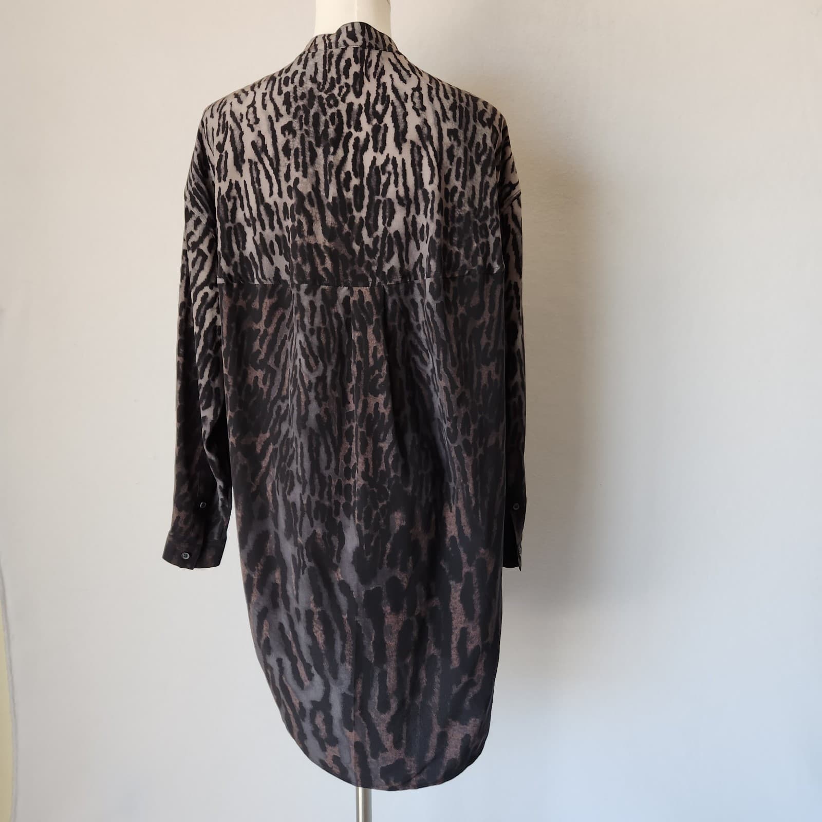NWT AllSaints Helle Sinai Leopard Silk Shirt Dress Long Sleeve Taupe Sz.4 $340 - Thumbnail 9