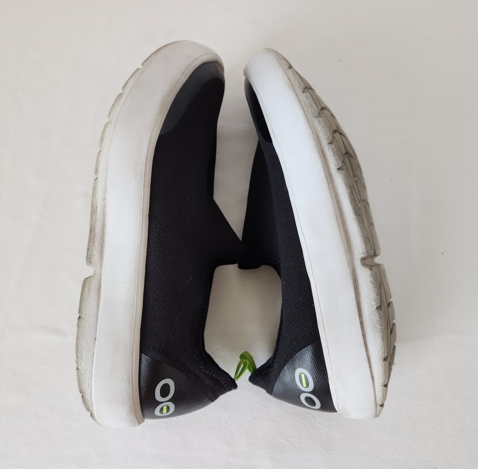 OOFOS OOmg eeZee Low-Top Recovery Shoes Stretch Canvas Black Women EU38 US7 - Thumbnail 10