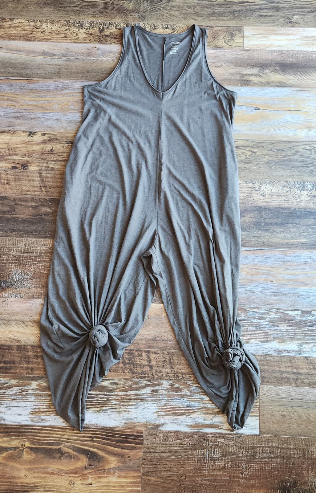 NWoT Natural Life Knit V-Neck Jumpsuit Sleeveless Wide Leg Pocket Green One Size - Thumbnail 3