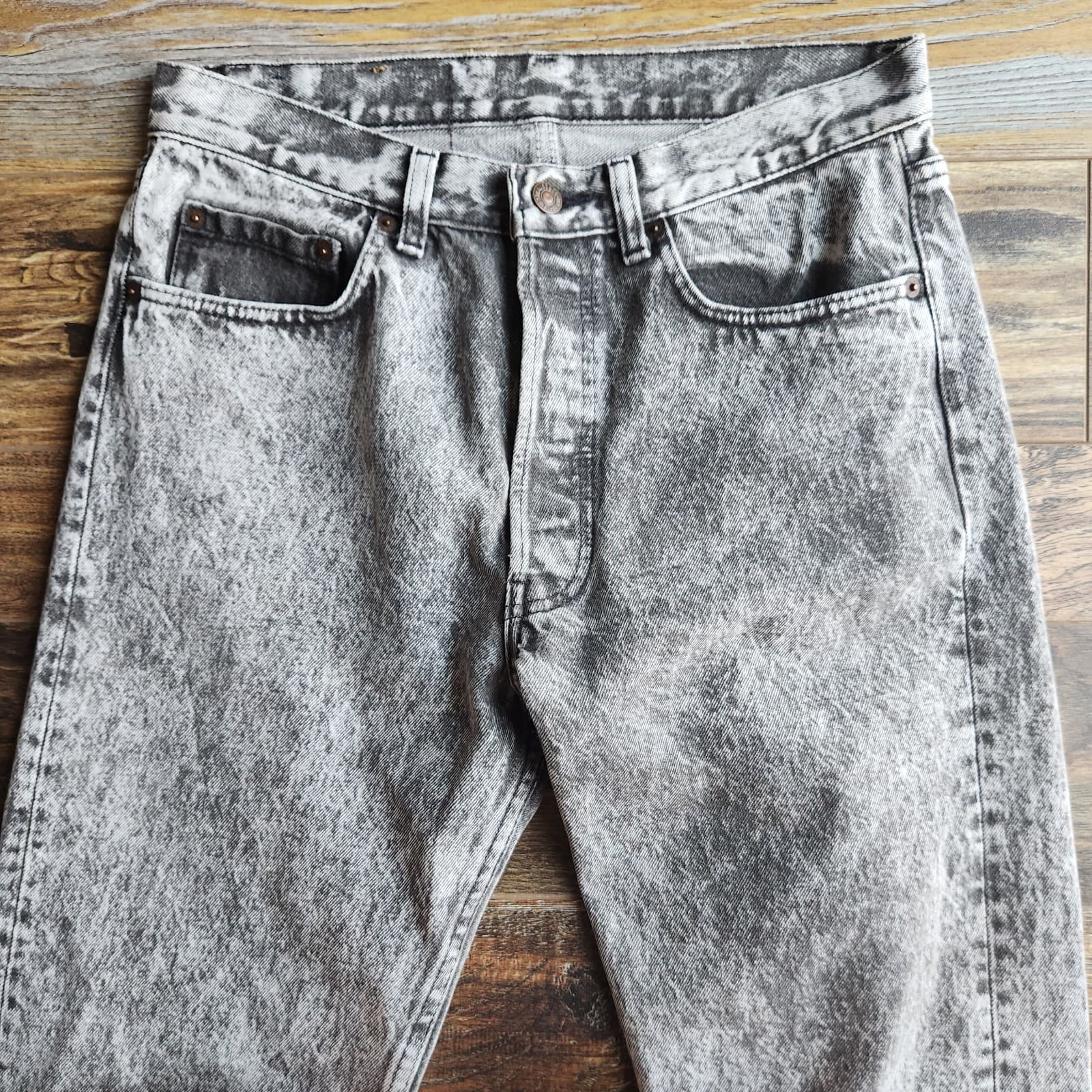 Vintage Levi's 501 Made in USA Grey Acid Washed Button-Fly Straigth Jean Mens 30 - Thumbnail 3
