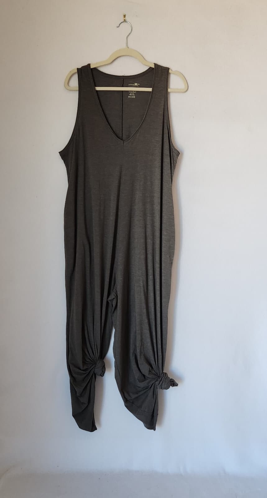 NWoT Natural Life Knit V-Neck Jumpsuit Sleeveless Wide Leg Pocket Green One Size