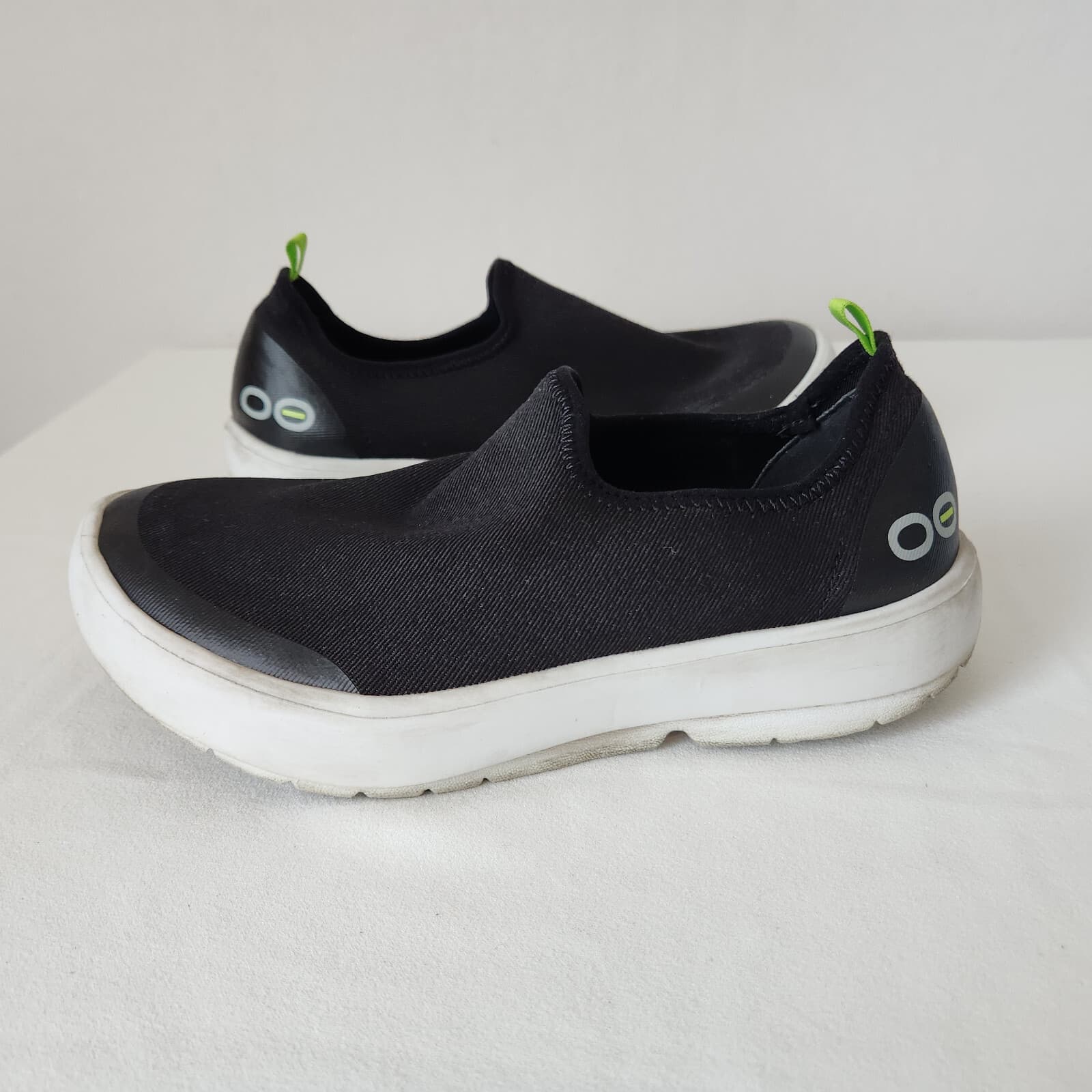 OOFOS OOmg eeZee Low-Top Recovery Shoes Stretch Canvas Black Women EU38 US7 - Thumbnail 4