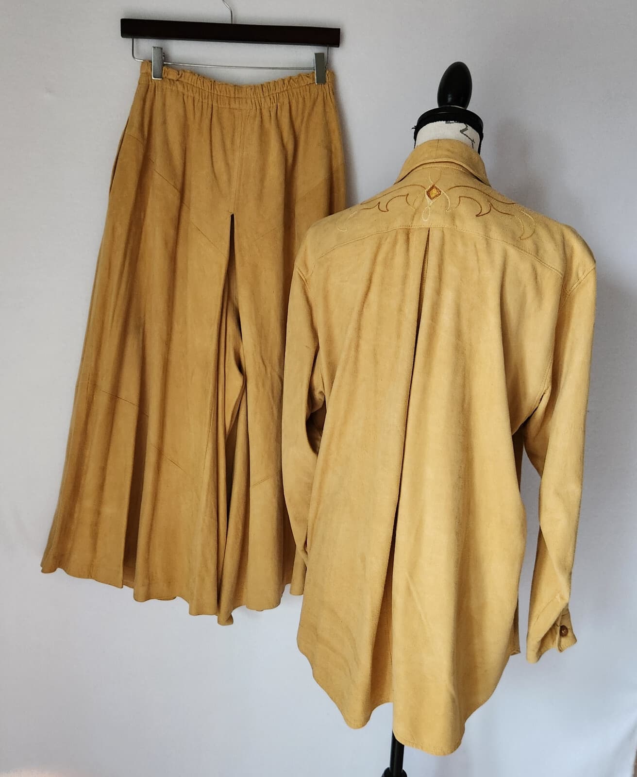 Vintage French Creek 2 Piece Soft Suede Western Shirt+Wide Leg Pants Yellow Sz.M - Thumbnail 5