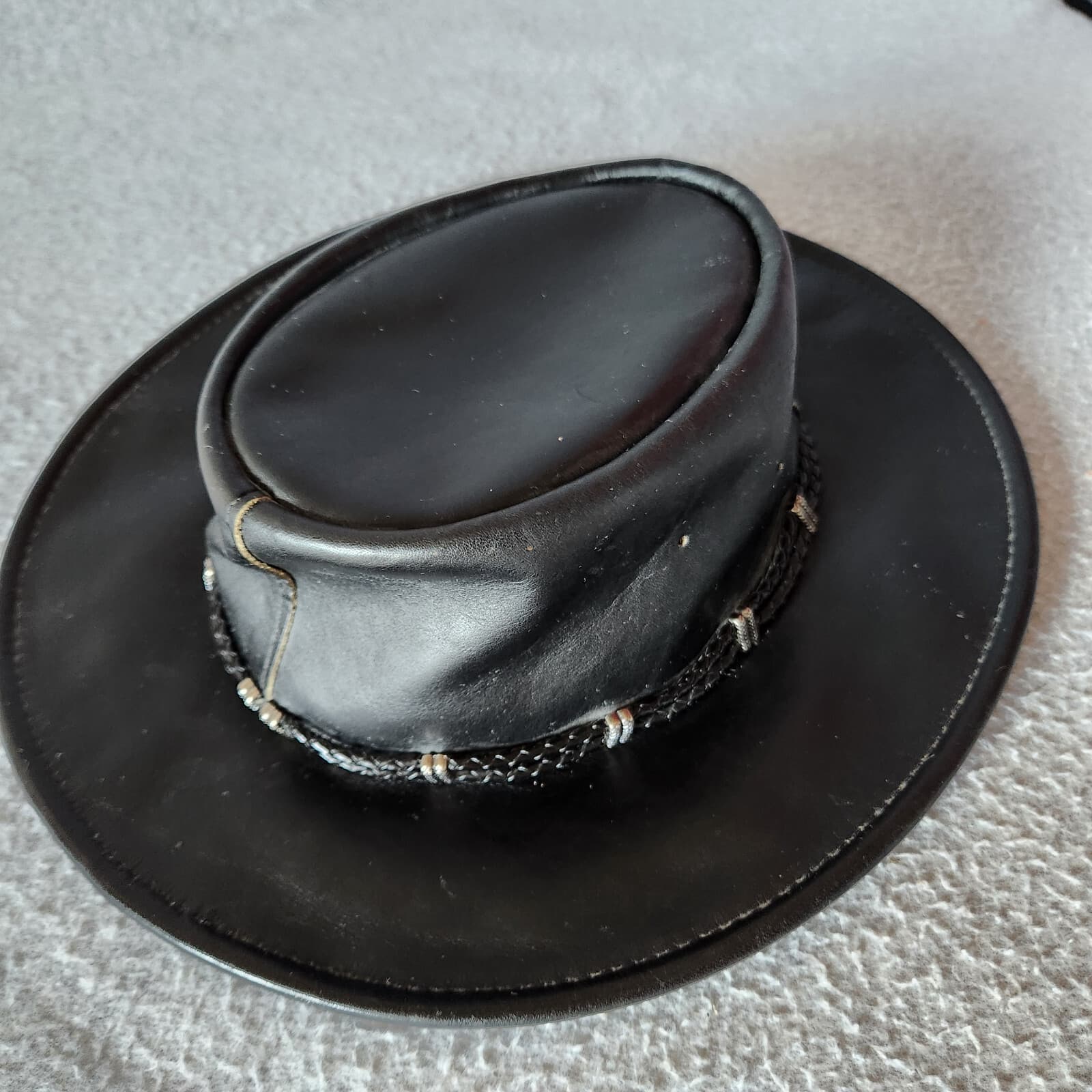 Minnetonka The Silverthorne Cowboy Hat Braided Medallion Black Genuine Leather M - Thumbnail 6