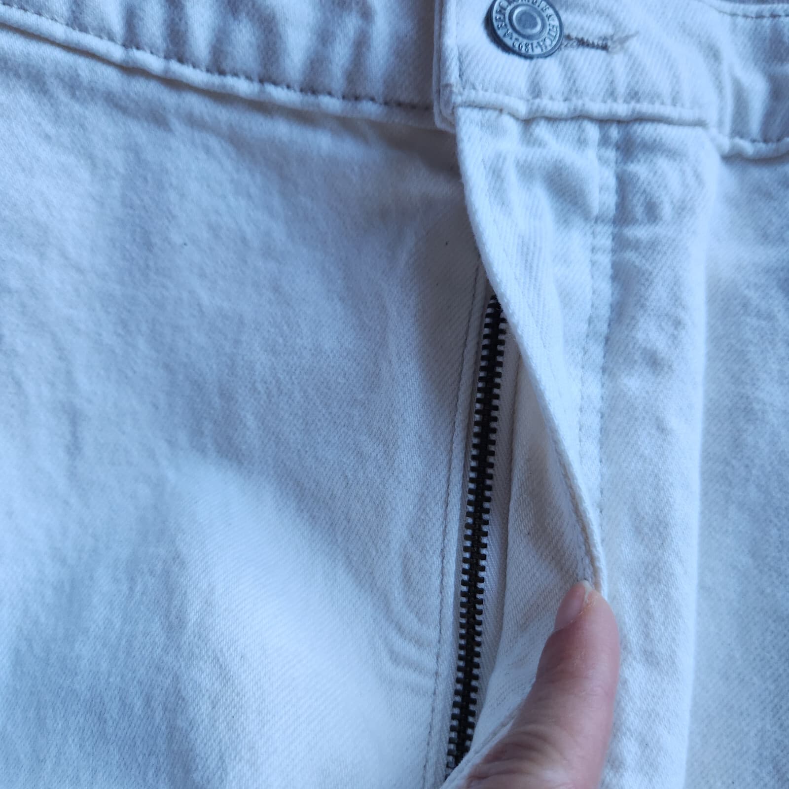 NWT Abercrombie & Fitch The 90s Striaight Ultra High Rise Jean Slit Ivory 37/24R - Thumbnail 7