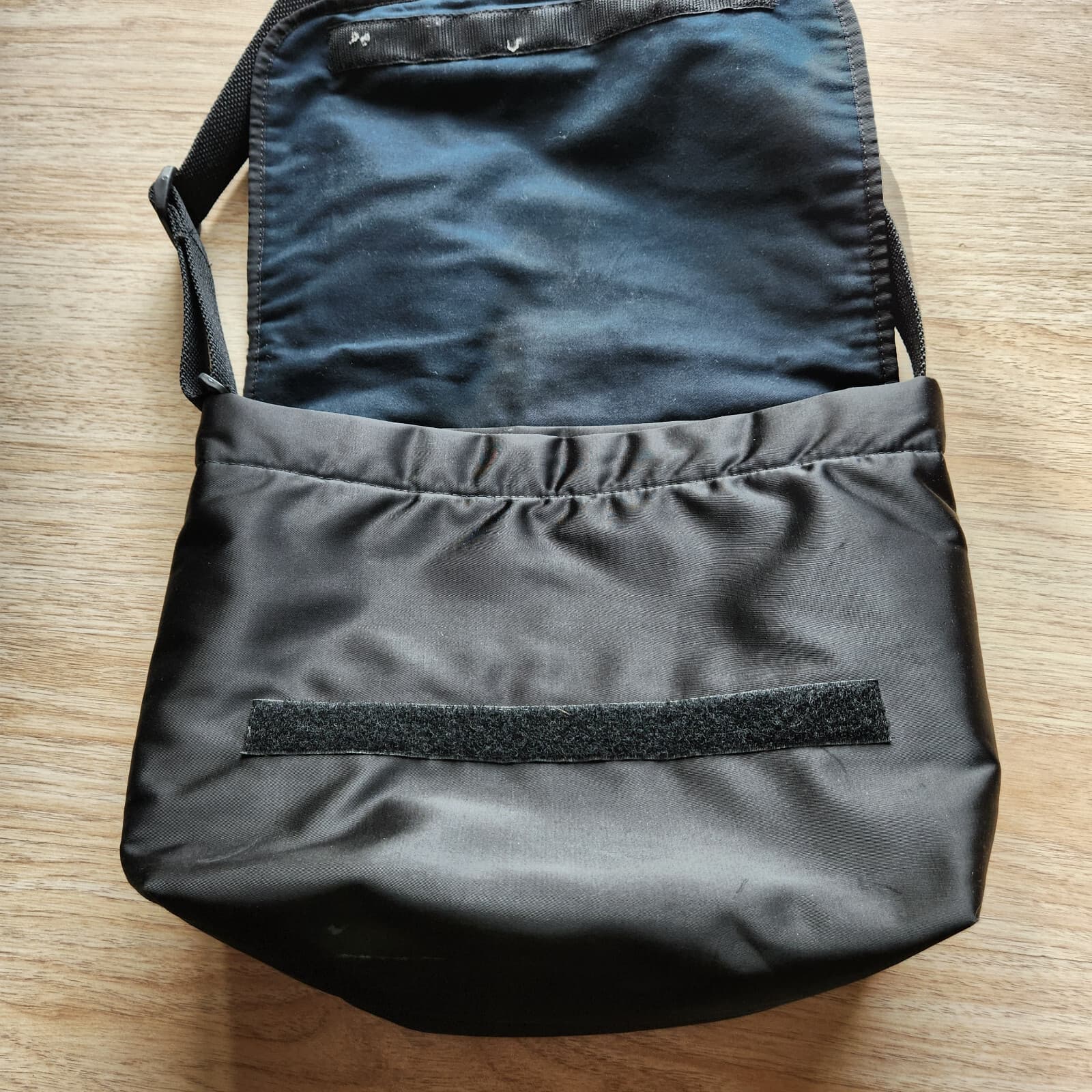 Vintage Y2K Kate Spade New York Crossbody Messenger Bag Black Nylon Made in USA - Thumbnail 4