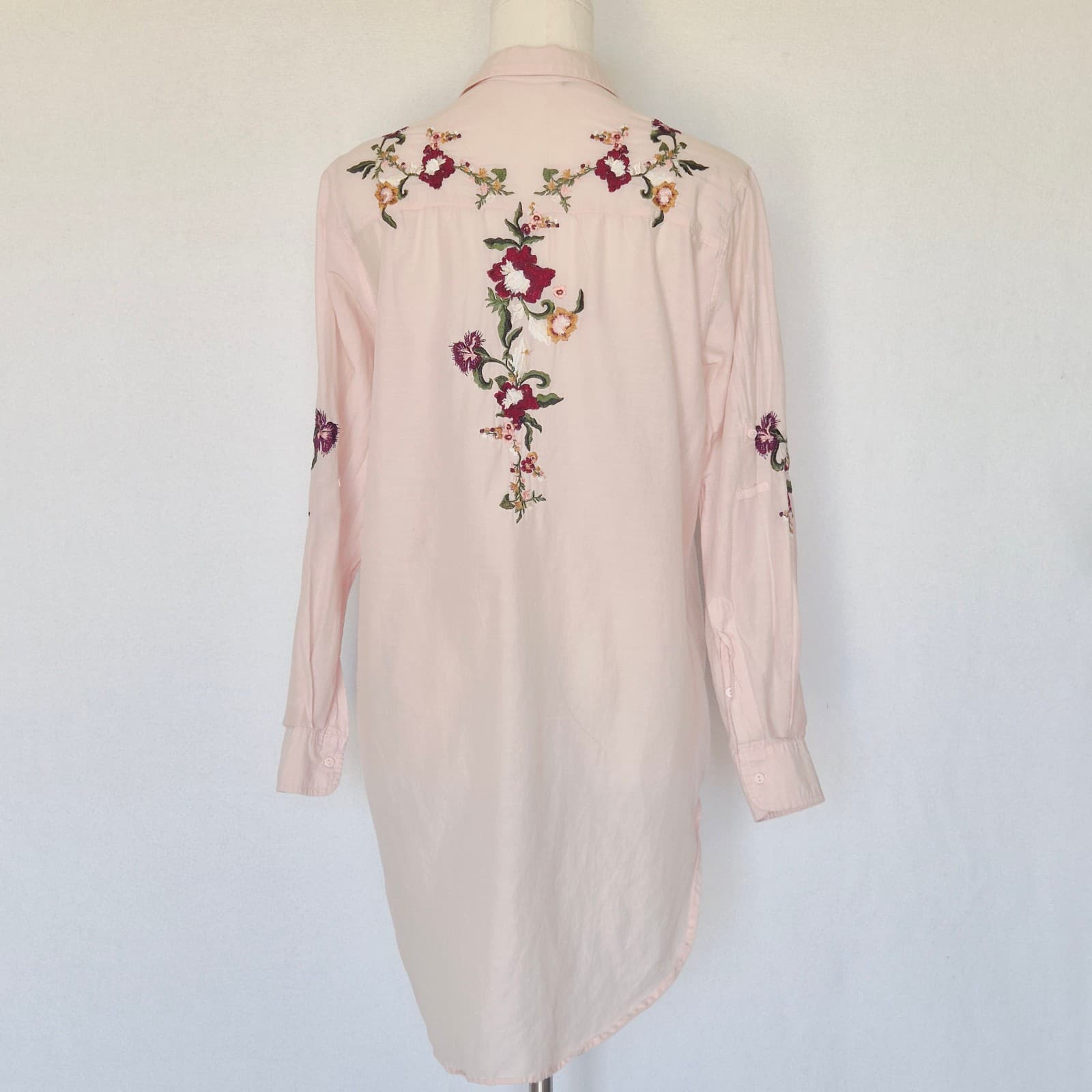 Zara Floral Embroidered Hi-Low Tunnic Button-Up Shirt Roll Tap Sleeve Pink Sz.XS - Thumbnail 8