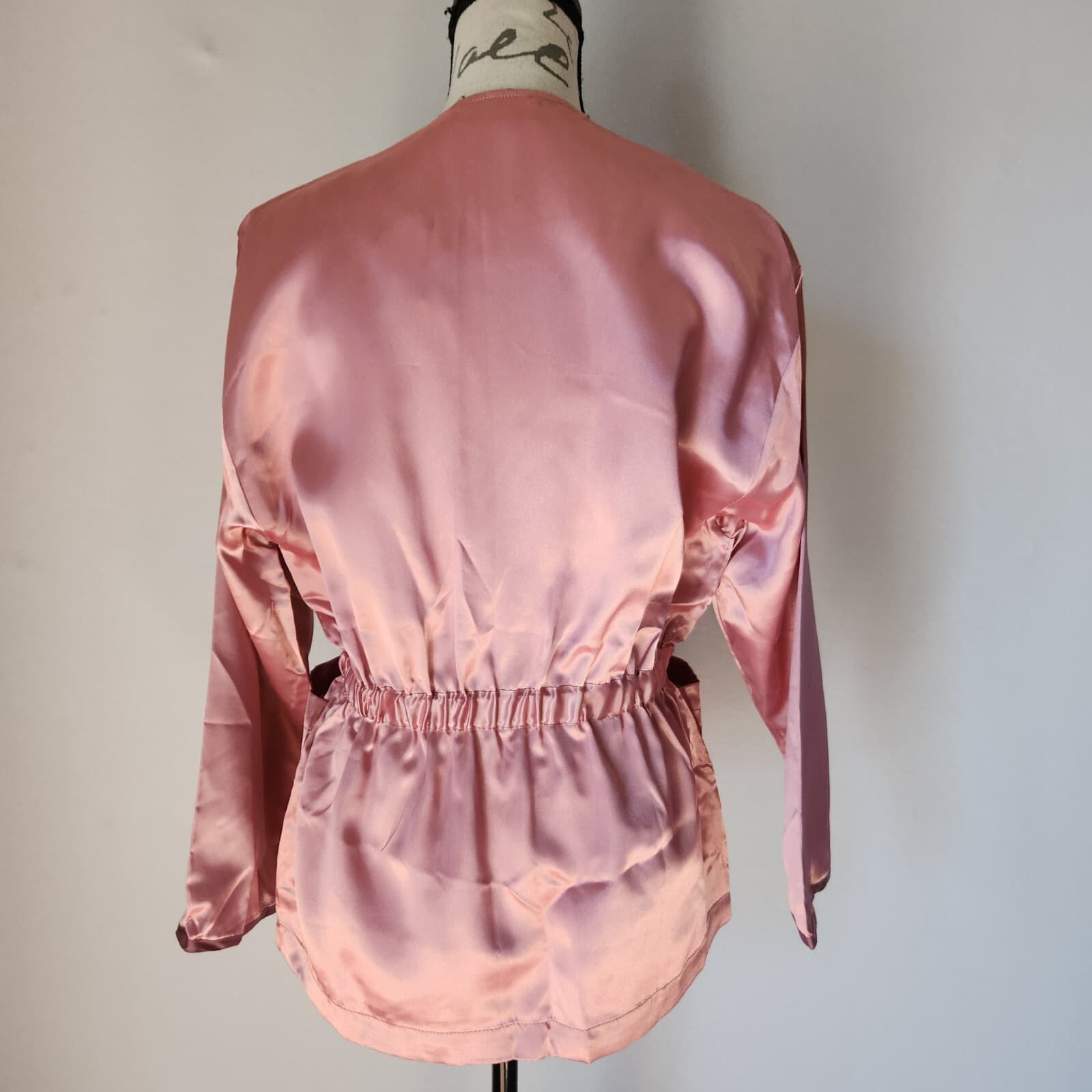 Vintage NWT Victoria's Secret Gold Label Satin Collared Robe Tie-Waist Pink Sz.P - Thumbnail 5
