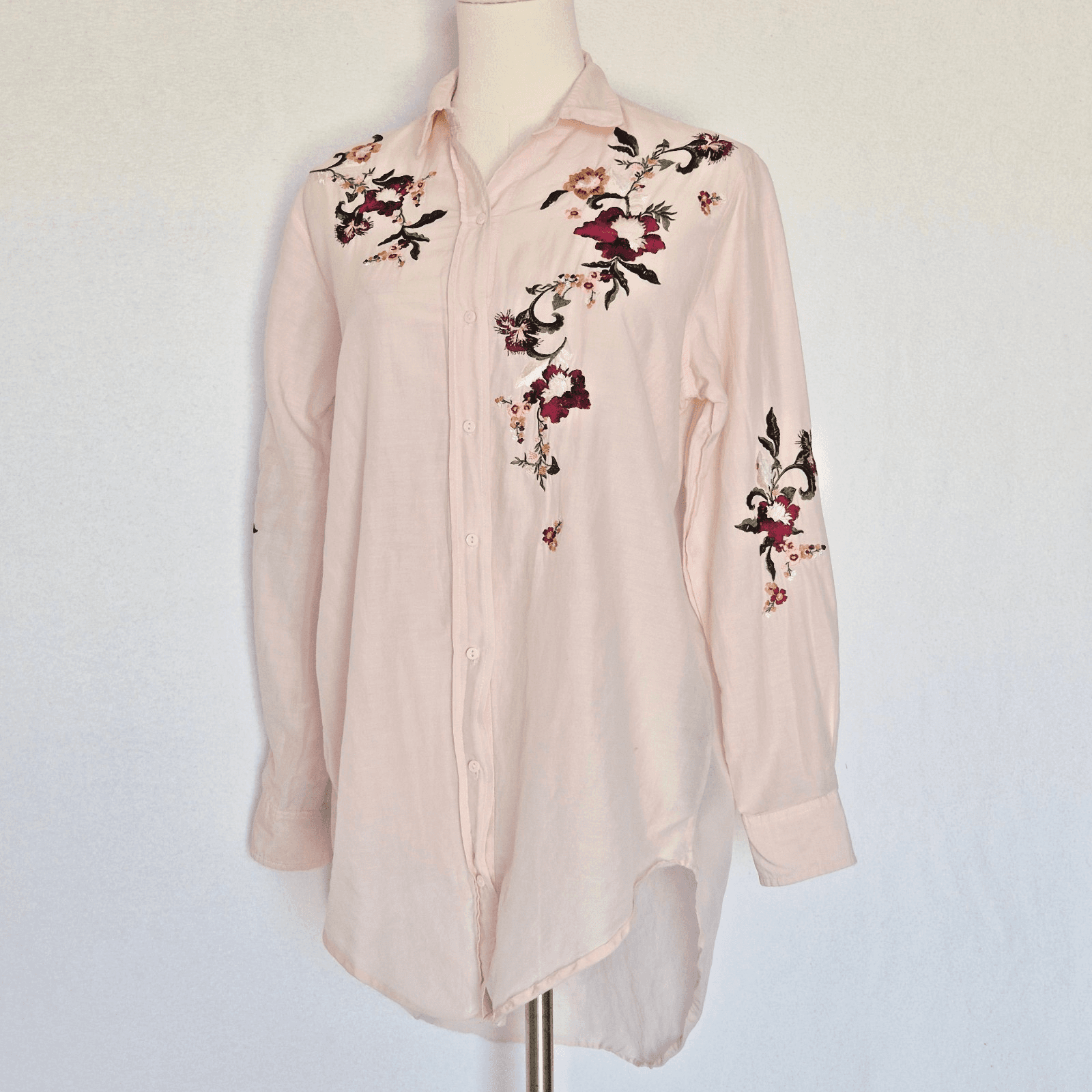 Zara Floral Embroidered Hi-Low Tunnic Button-Up Shirt Roll Tap Sleeve Pink Sz.XS - Thumbnail 4