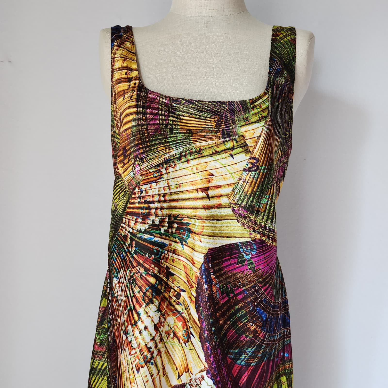 Natori Abstract Satin/Silky Sleeveless Nightgown Chemise Dress Square Neck Sz.L - Thumbnail 2