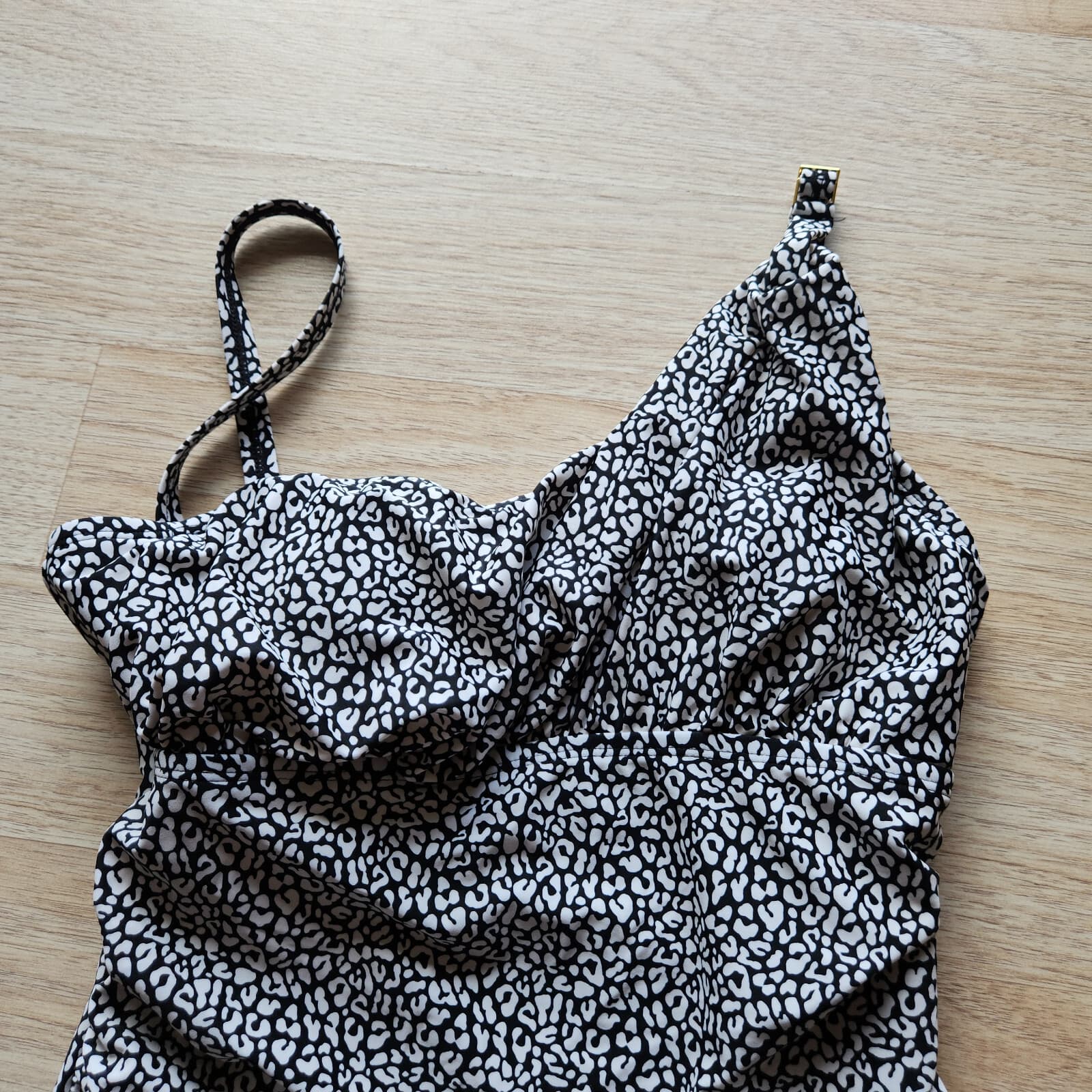 NWT Bleu Rod Beattie $125 One Piece Swimsuit One Shoulder Leopard Black Sz.8 - Thumbnail 3
