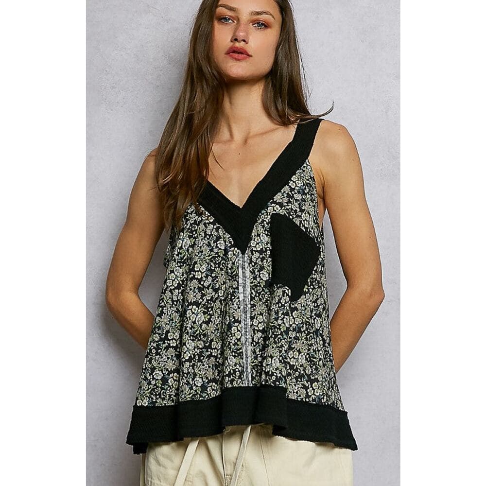 POL Floral V-Neck Flowy Top with Front Pocket - Sage - Thumbnail 5
