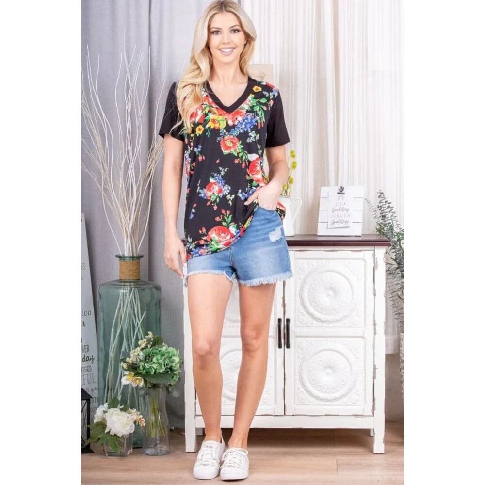 Pop of Color Floral V-Neck Tee in Black - Thumbnail 4
