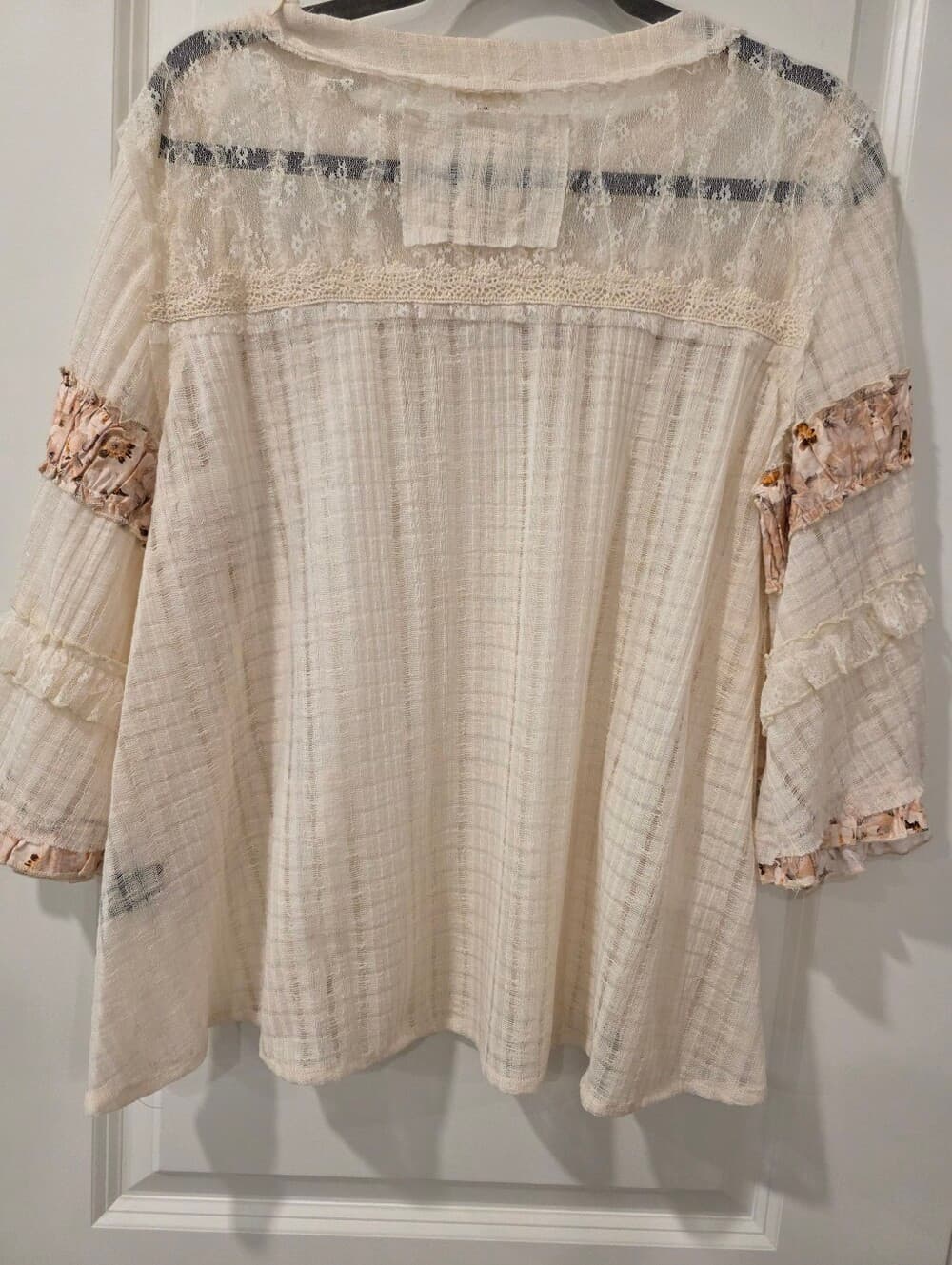 POL Lace Panel Detail Floral Ruffle 3/4 Sleeve Rib Knit Top - Thumbnail 8