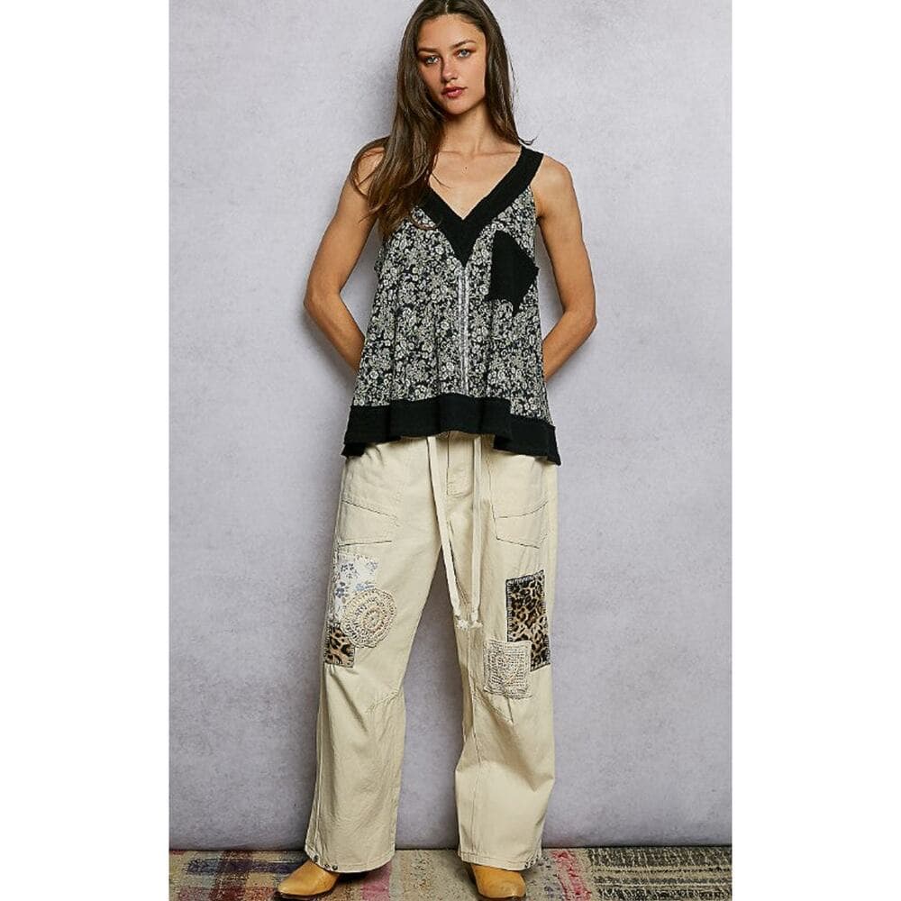 POL Floral V-Neck Flowy Top with Front Pocket - Sage - Thumbnail 8