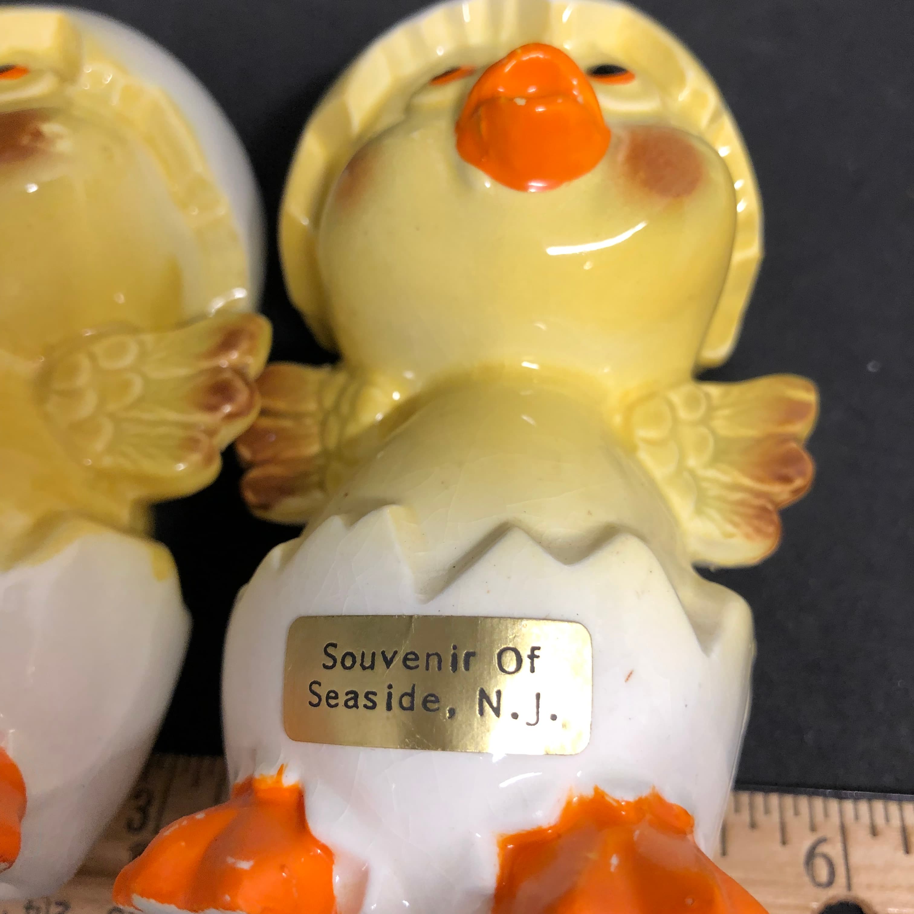 Hatching Chicks Salt & Pepper Shakers Souvenir Seaside NJ - Thumbnail 4