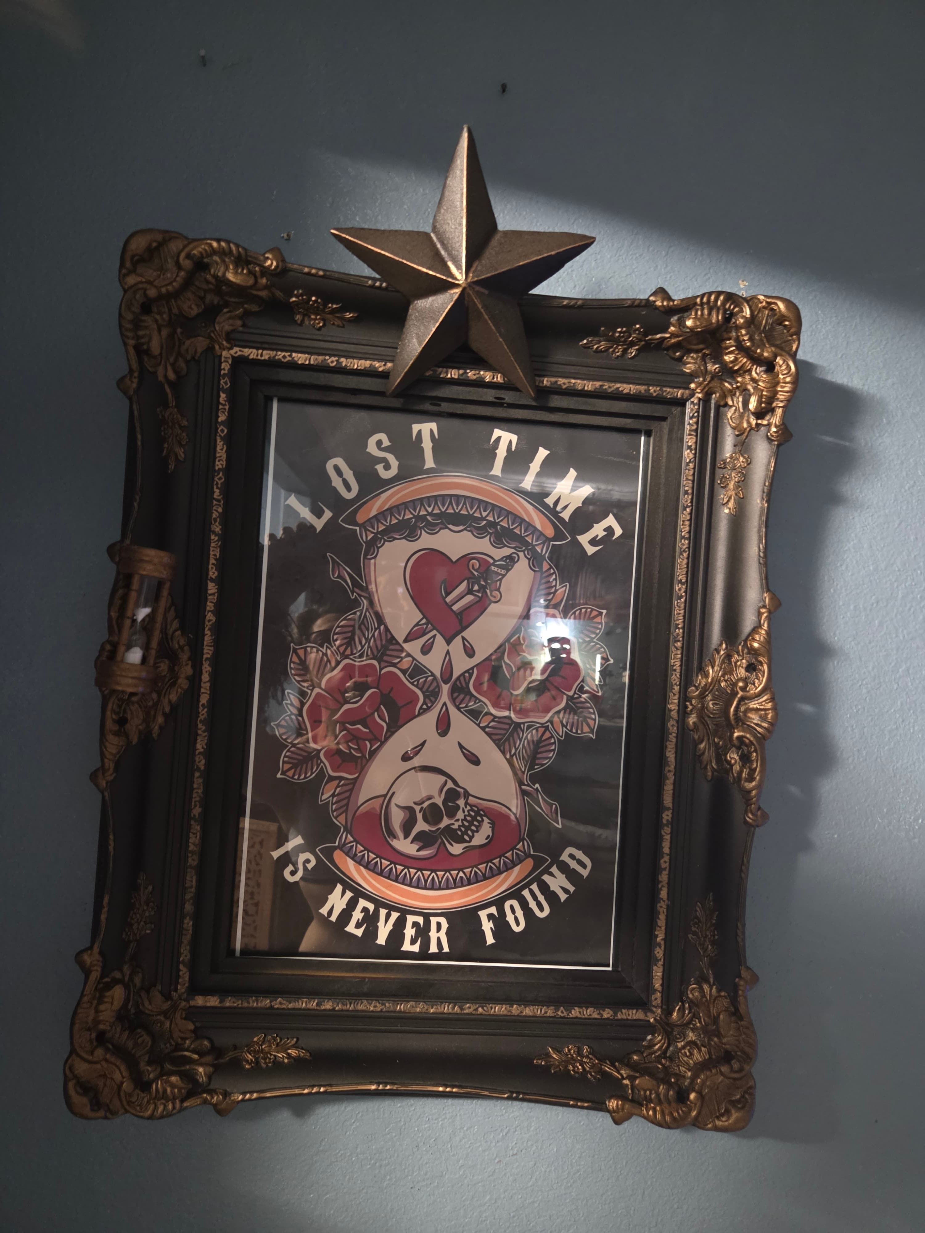 "Lost Time" Tattoo Style with Spinning Hourglass Accent