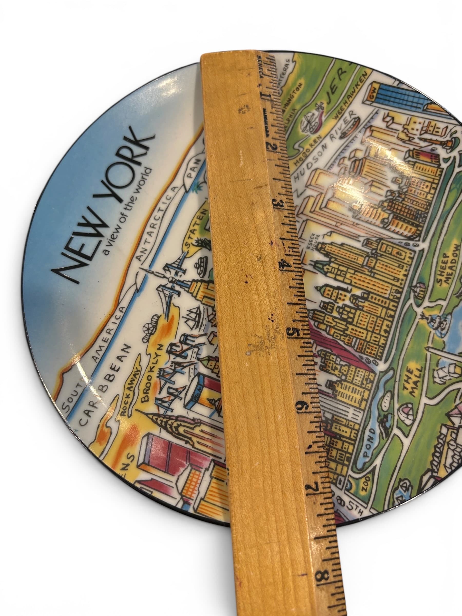 Vintage NY “A View of the World” City Plate, Twin Towers, Ltd Ed 1793/15000, Harvey Hutter (941) - Regular - Thumbnail 4