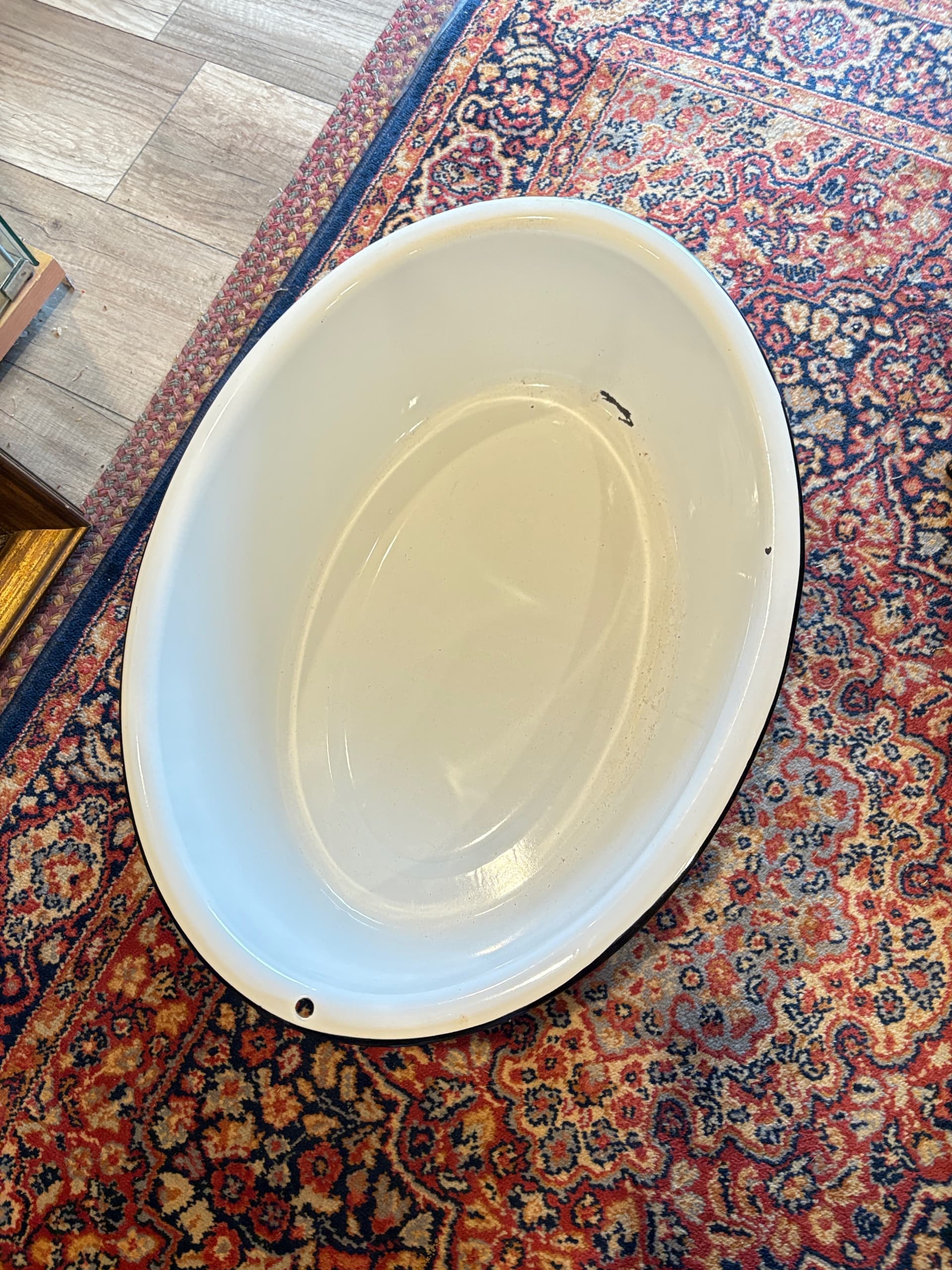 Large Antique White Enamelware Oval Wash Basin, Black Trim, 26” Farmhouse Graniteware Tub - Regular - Image 1