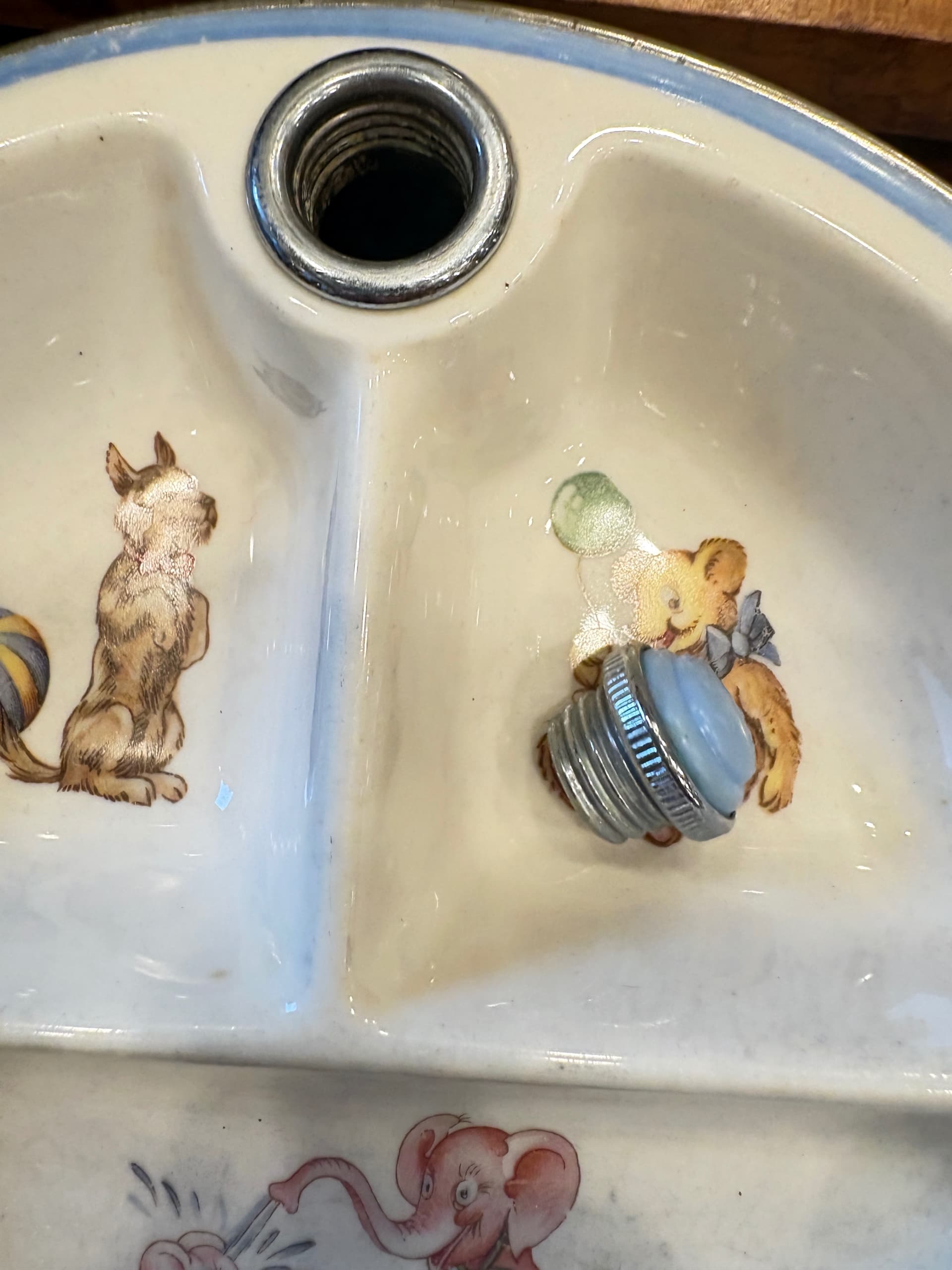 Vintage Art Deco Baby Food Warmer Bowl Set – Ceramic Nursery Dish in Aluminum Warming Stand, Bakelite Handles, Puppy Teddy Bear Elephant Motif - Regular - Thumbnail 5