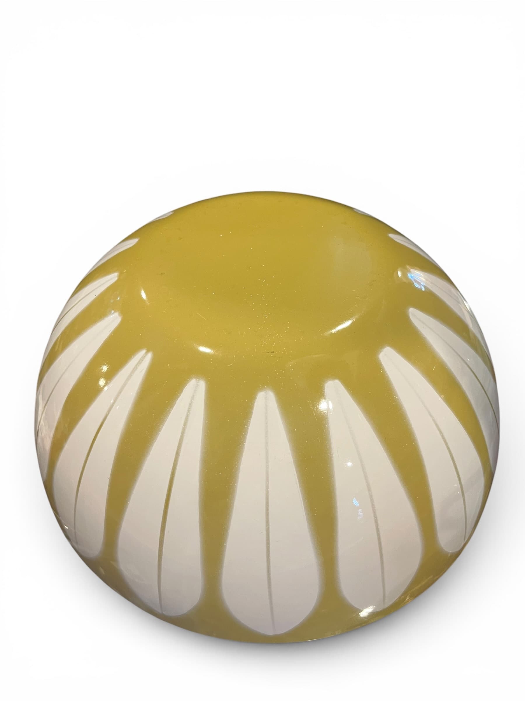 Cathrineholm Norway Lotus Bowl 9.5” Avocado c. 1960s - Regular - Thumbnail 5