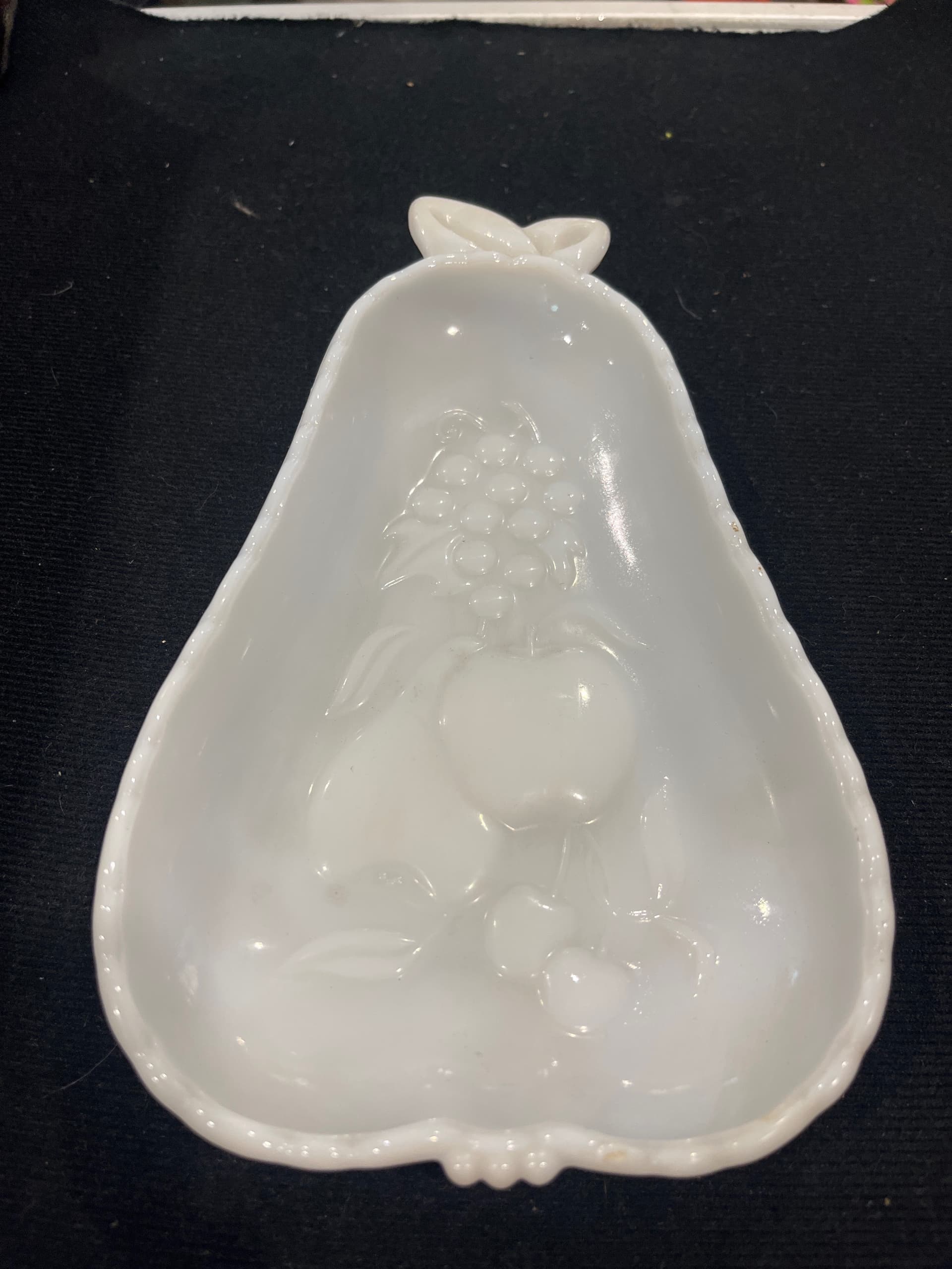 Vintage Milk Glass Pear Shaped Dish 91270) - Regular - Thumbnail 4