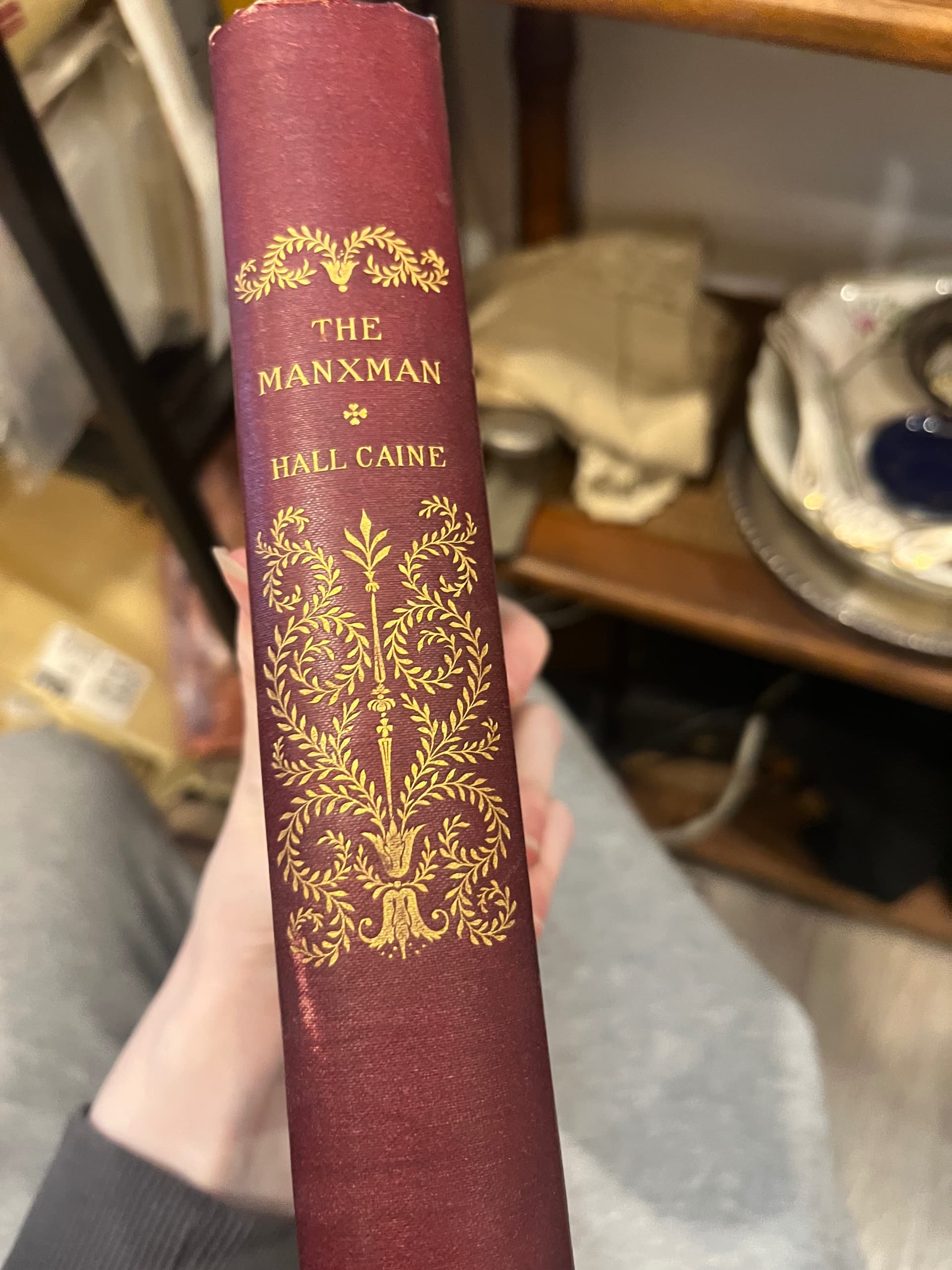 Antique ‘The Manxman’ by Hall Caine – Gilt Decorated Cloth Book - Regular - Thumbnail 3