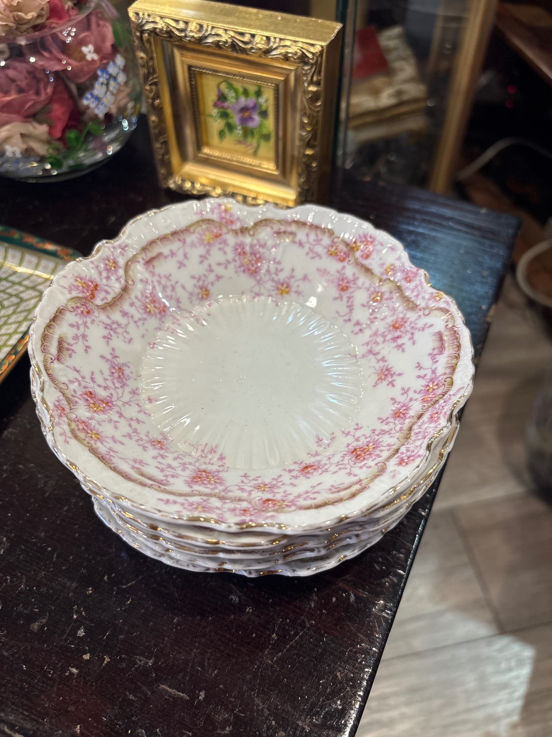 Set of 5 Antique Victorian Porcelain Berry Bowls | Pink Floral Sprig & Gold Gilt | Scalloped Edge | circa 1880s–1900s - Regular - Thumbnail 6