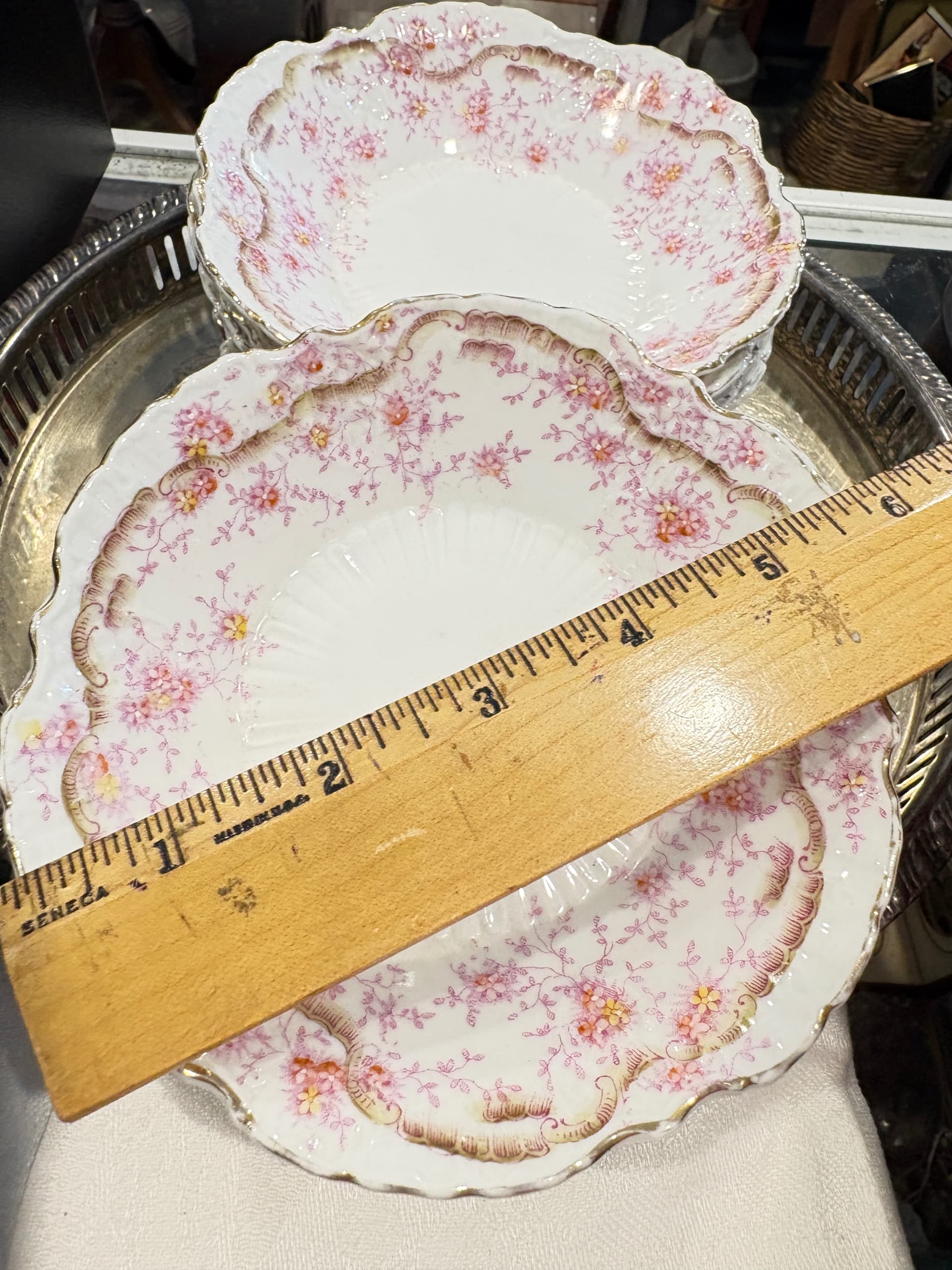 Set of 5 Antique Victorian Porcelain Berry Bowls | Pink Floral Sprig & Gold Gilt | Scalloped Edge | circa 1880s–1900s - Regular - Thumbnail 8