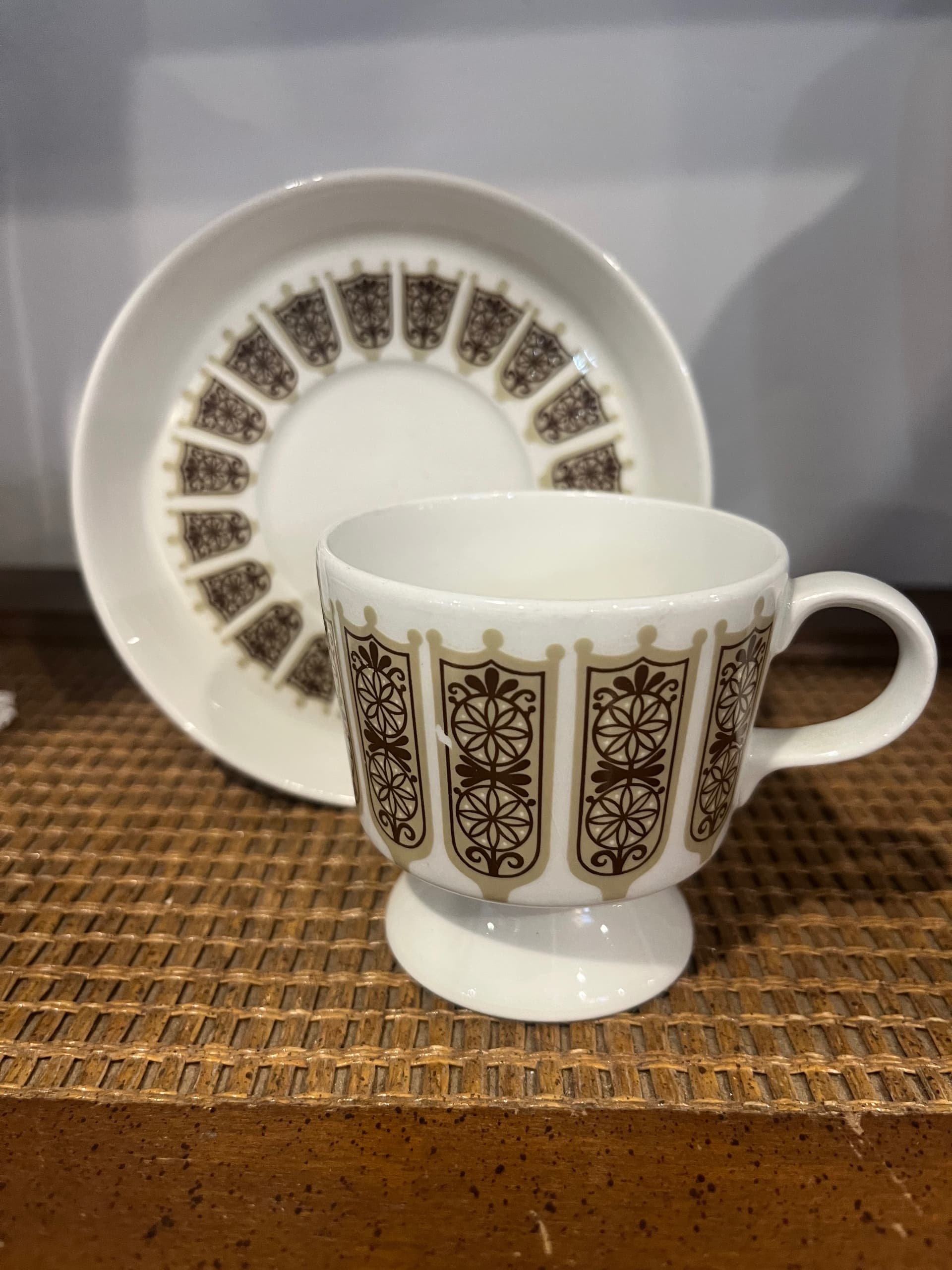 Arabia Finland Demitasse Cup & Saucer | Footed Cup | Brown Geometric Medallion Pattern | Scandinavian MCM Vintage 1984 - Regular - Thumbnail 2
