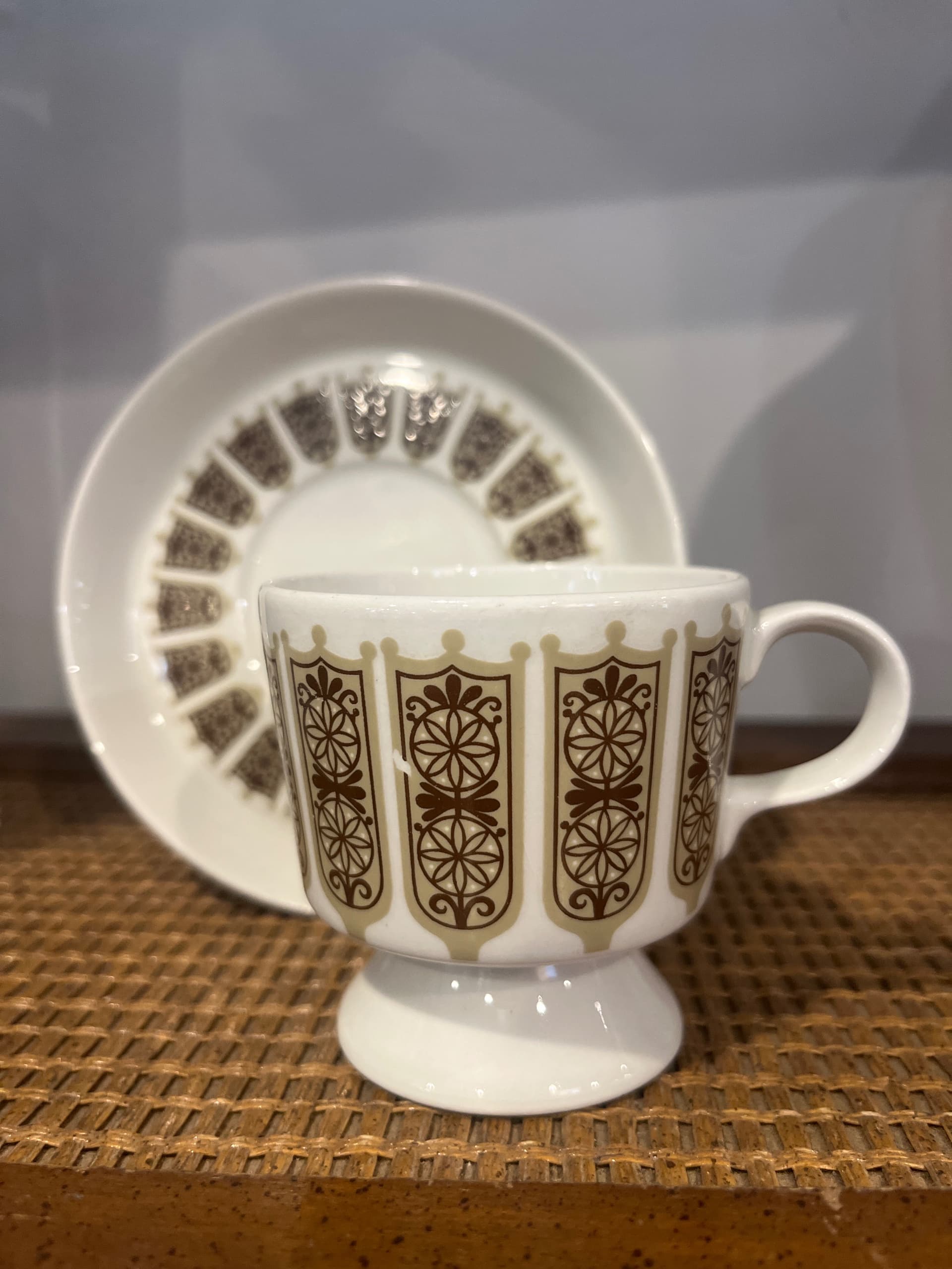 Arabia Finland Demitasse Cup & Saucer | Footed Cup | Brown Geometric Medallion Pattern | Scandinavian MCM Vintage 1984 - Regular - Thumbnail 7