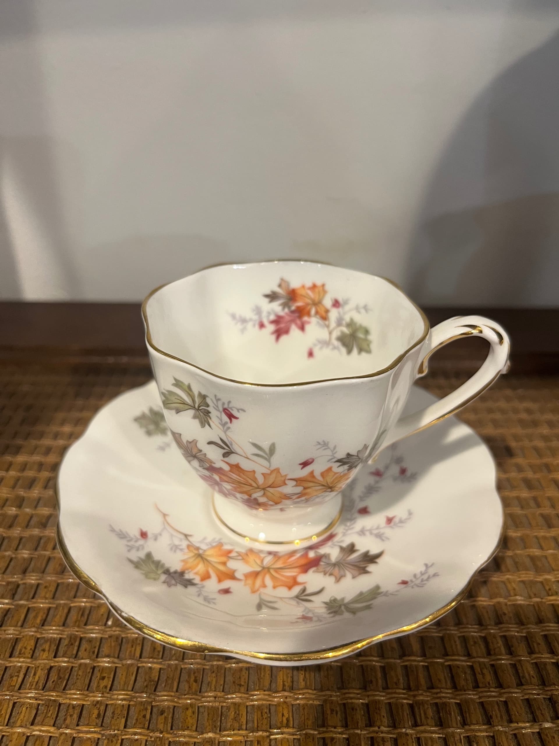 Royal Standard Bone China Demitasse Cup & Saucer | Autumn Maple Leaf Pattern | Gold Rim | Made in England Vintage - Regular - Thumbnail 2