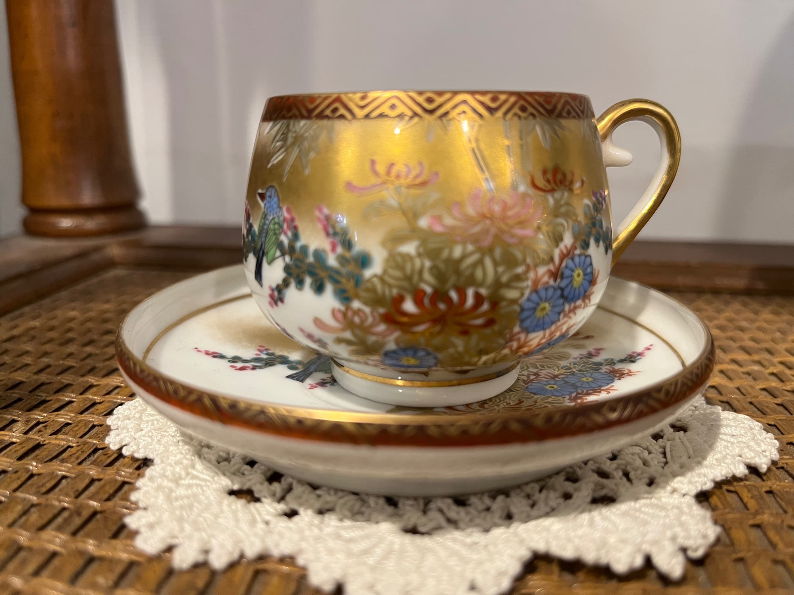 Kutani Porcelain Demitasse Cup & Saucer Heavy Gold Chrysanthemum Bird Meiji/Showa Japanese - Regular - Thumbnail 4