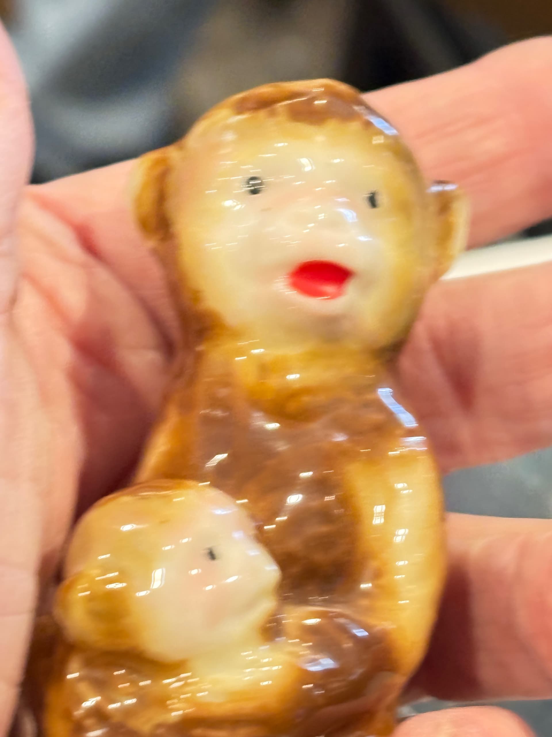 Vintage Ceramic Monkey & Baby Figurine | Mid-Century Japan | 1950s Novelty Porcelain - Regular - Thumbnail 2
