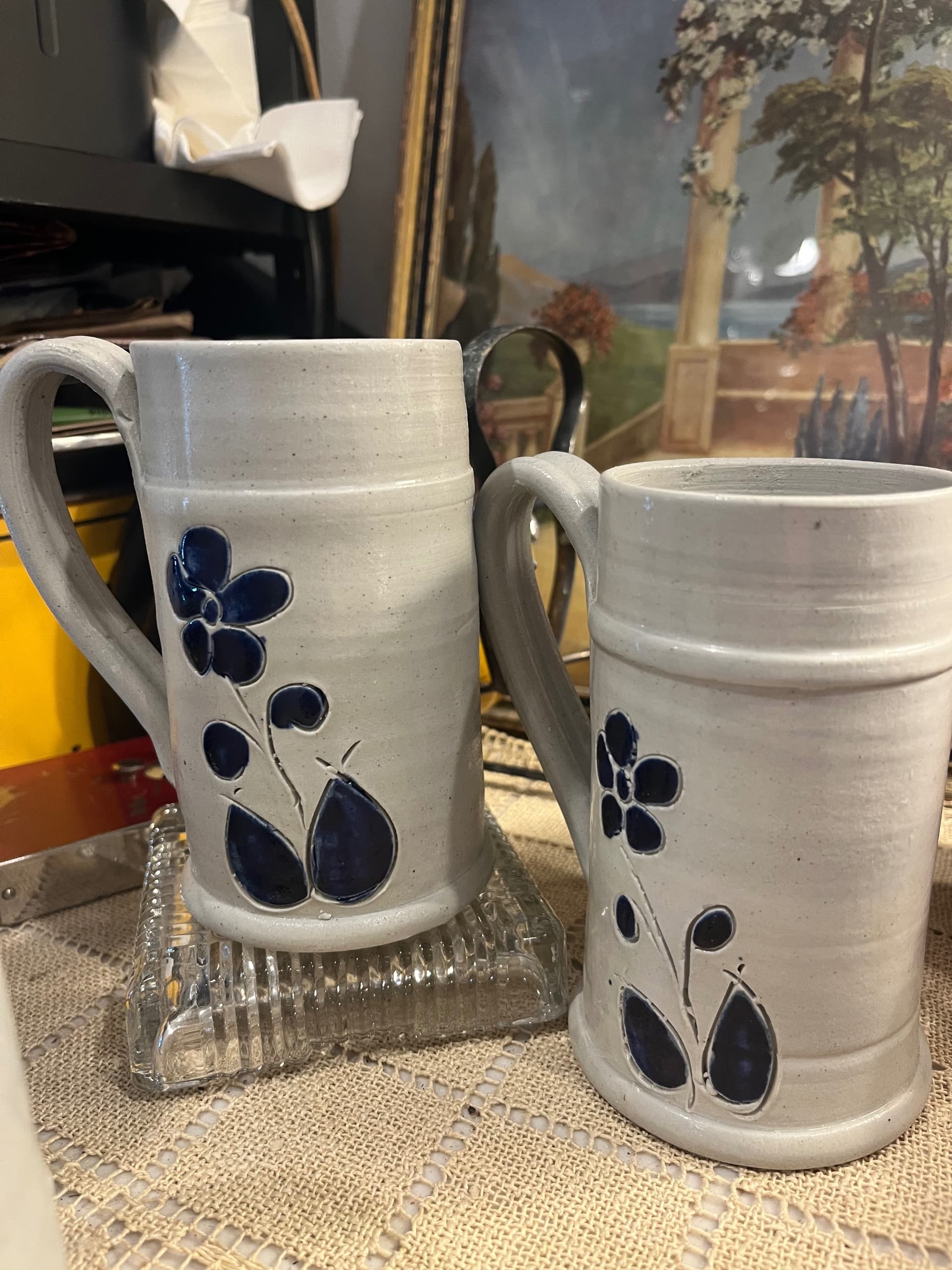 Vintage Williamsburg Pottery Set of 4 Mugs | Gray Salt Glaze Cobalt Blue Floral | 5” Virginia Stoneware - Regular - Thumbnail 3