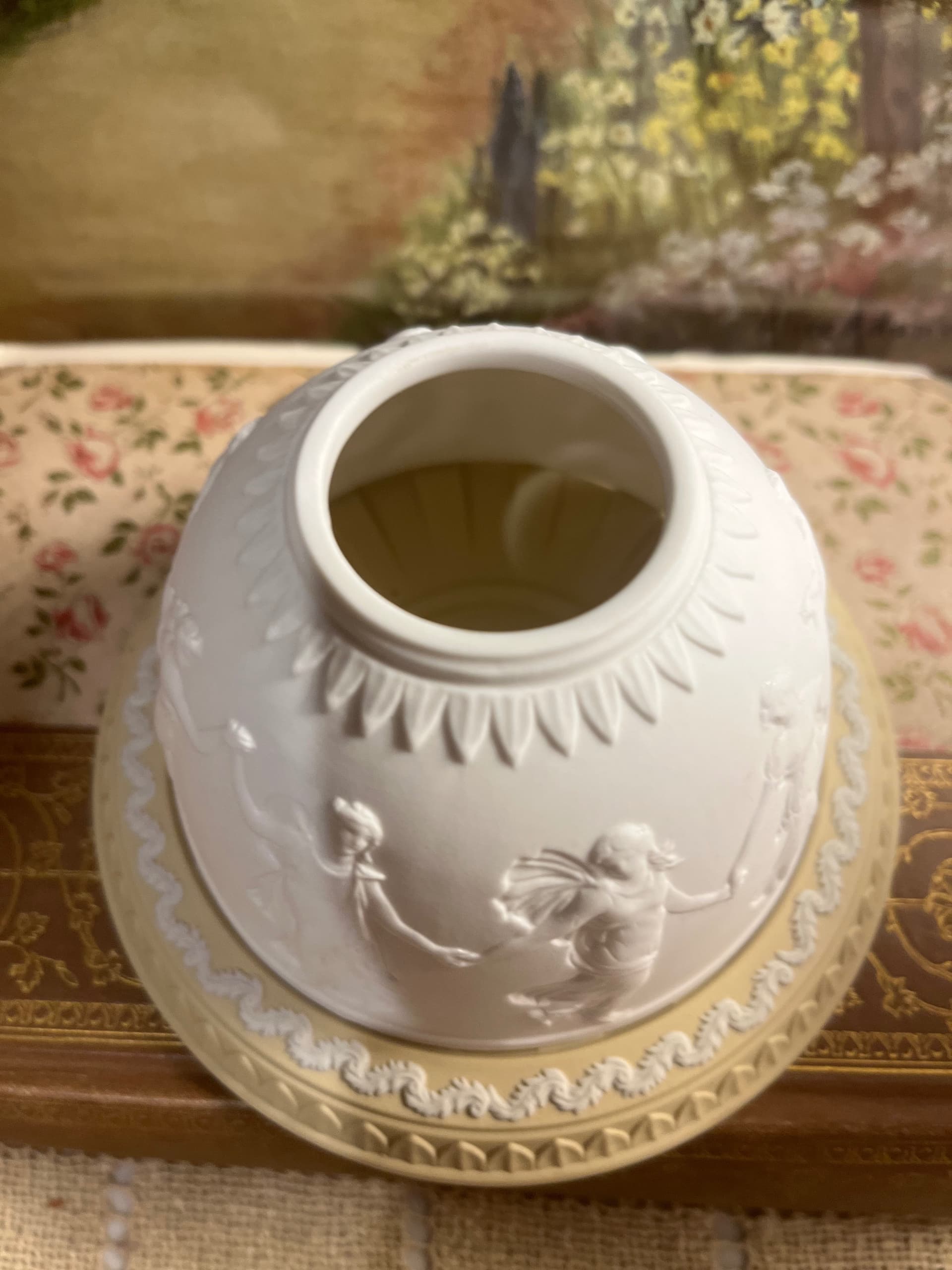 Wedgwood Jasperware Primrose Posy Holder - Regular - Thumbnail 3