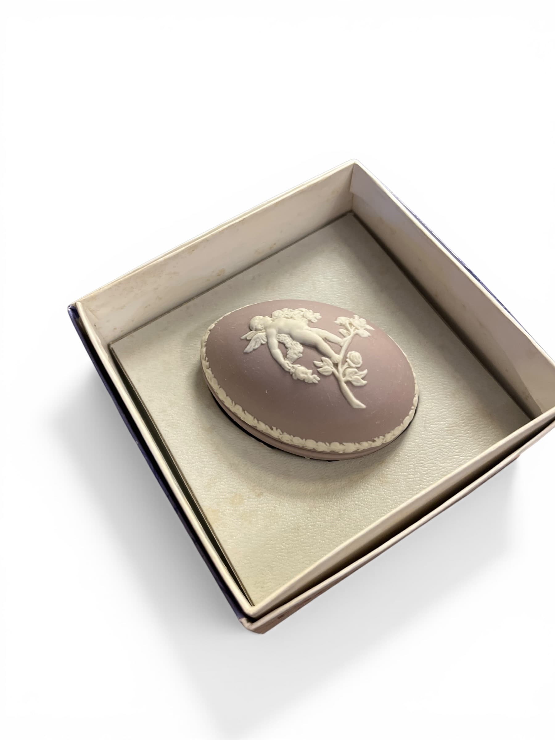 Wedgwood Jasperware Lilac Trinket Box - Regular - Thumbnail 2