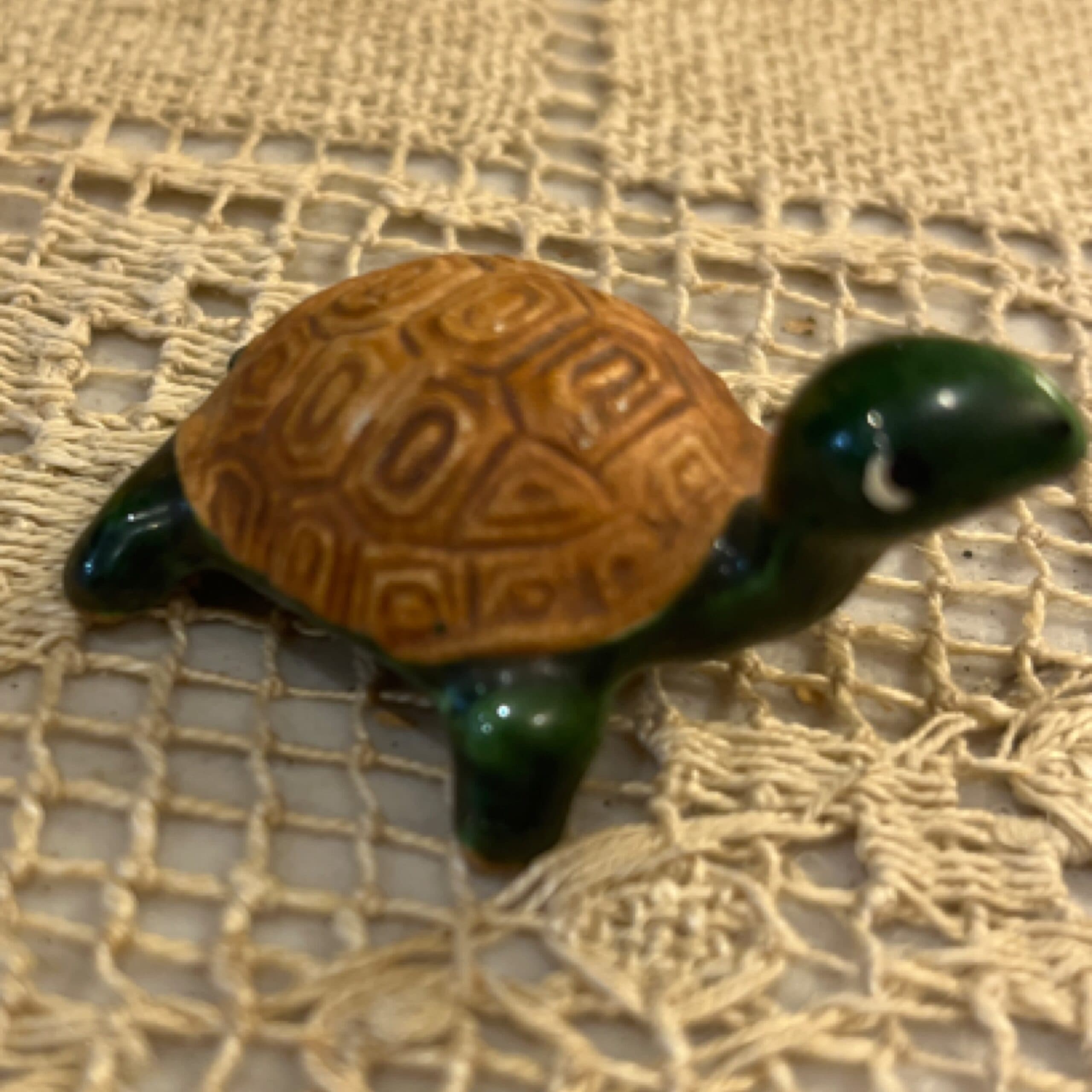 Ceramic Turtle Figurine - Regular - Thumbnail 5